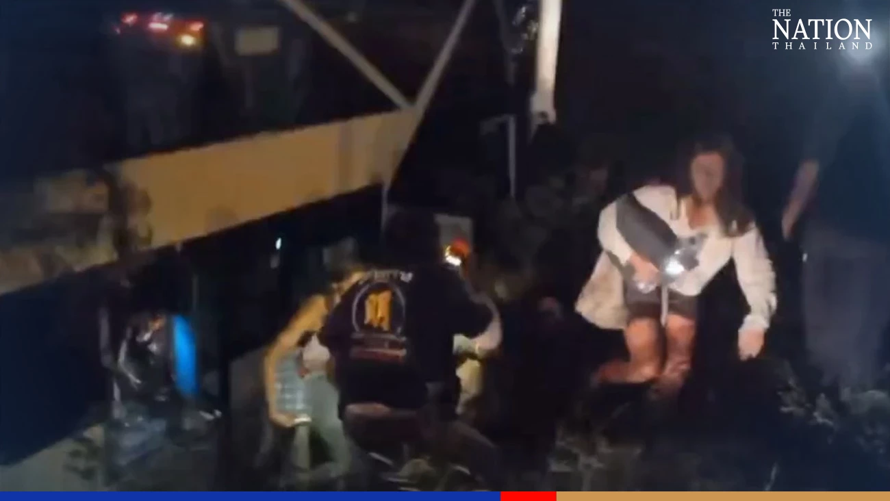 Bus slides off road in Phetchaburi, injures 18