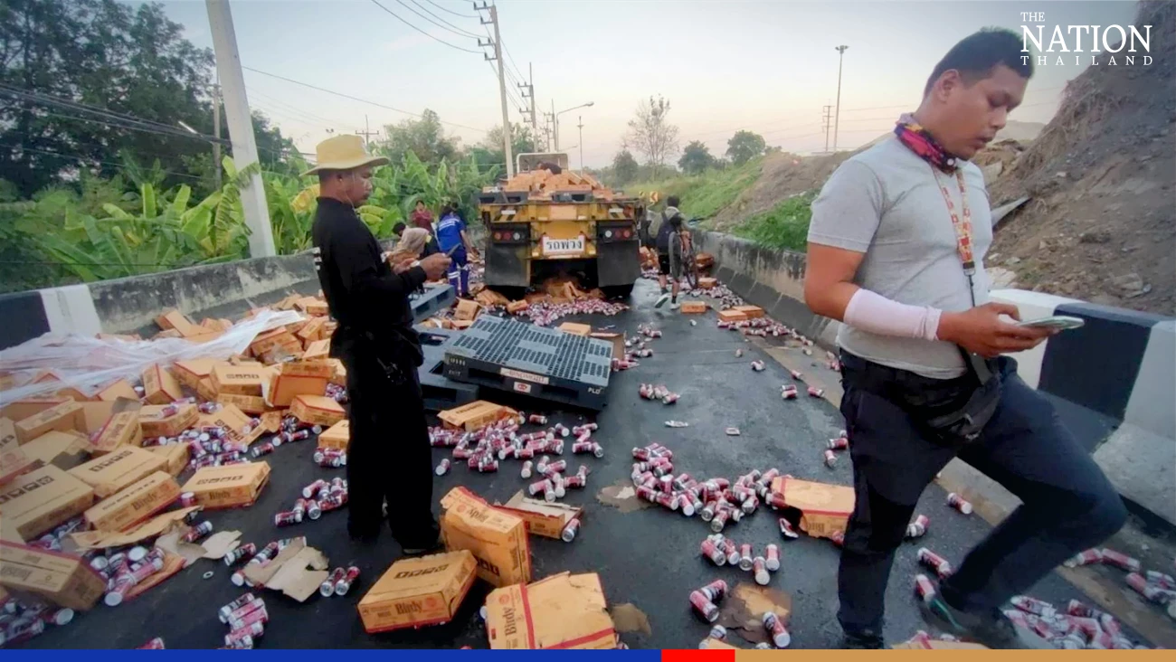 Coffee can pile-up brings traffic to a halt in Pathum Thani