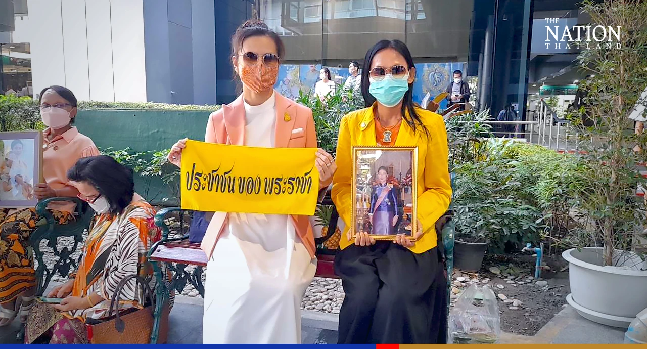 Bangkokians pile in at hospital to wish beloved Princess a speedy recovery