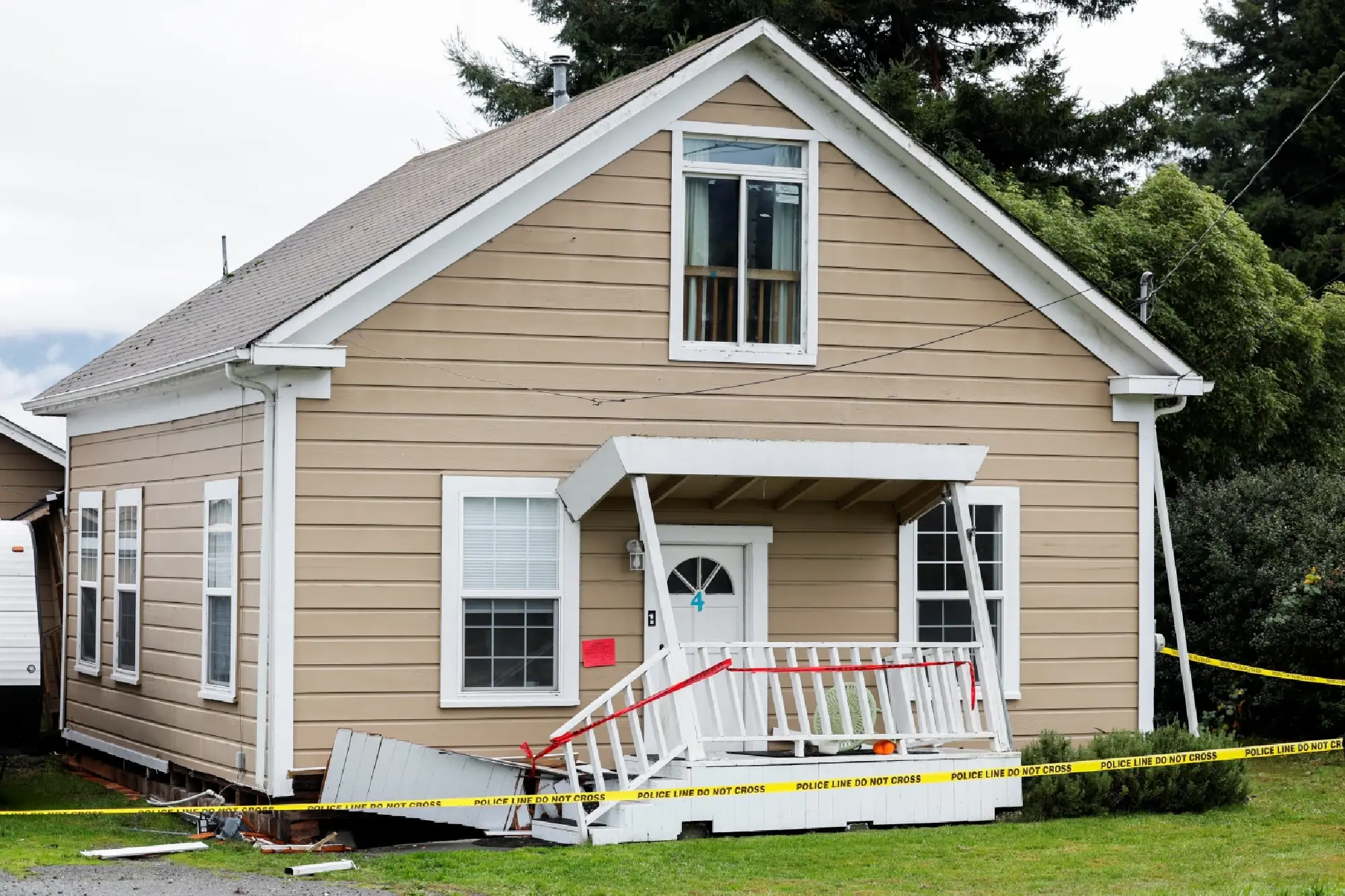 Residents describe moment magnitude 6.4 quake struck northern California