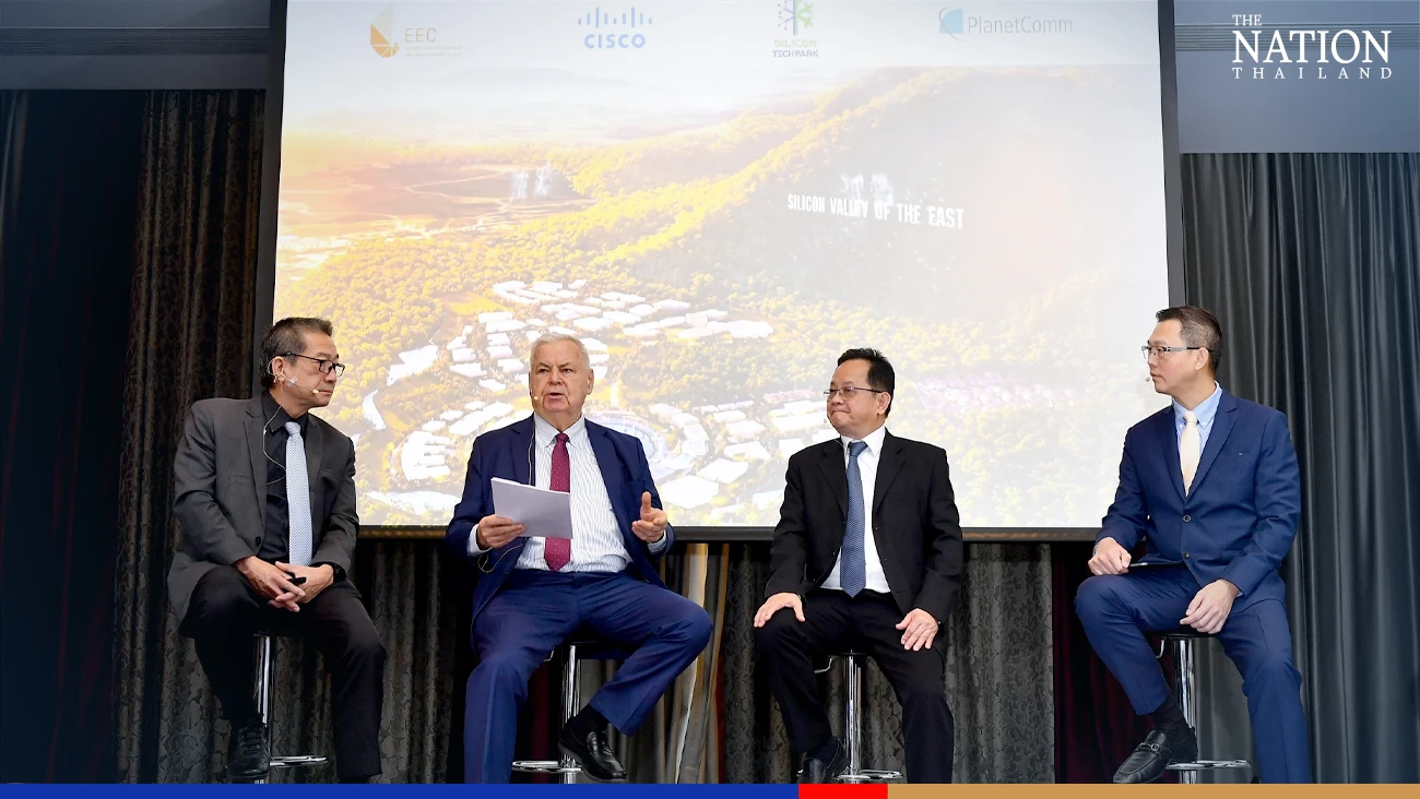 From left, Djitt Laowattana, Edward Grant, Prapat Rathlertkarn and Taveewat Chantaraseno