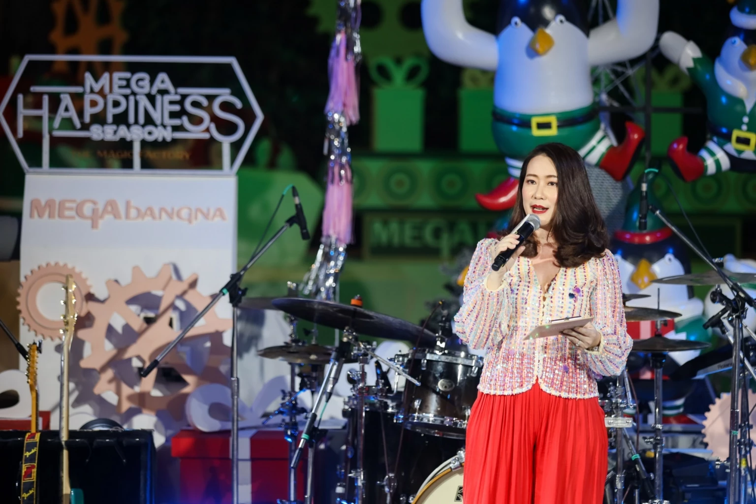 Megabangna Opens Magic Factory of Festive Fun and Gifts