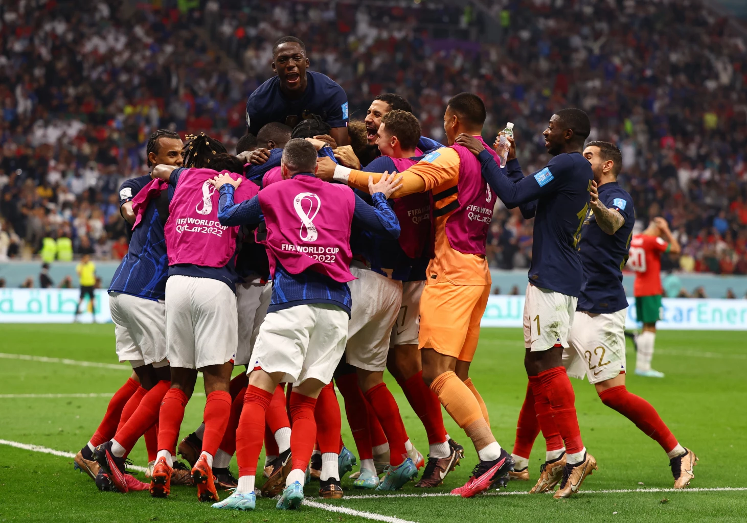France on cusp of history in World Cup final