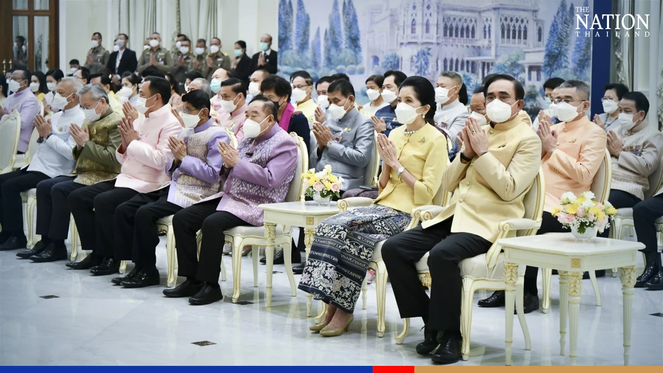 Prayut wishes for national peace as he starts 2023 with merit making