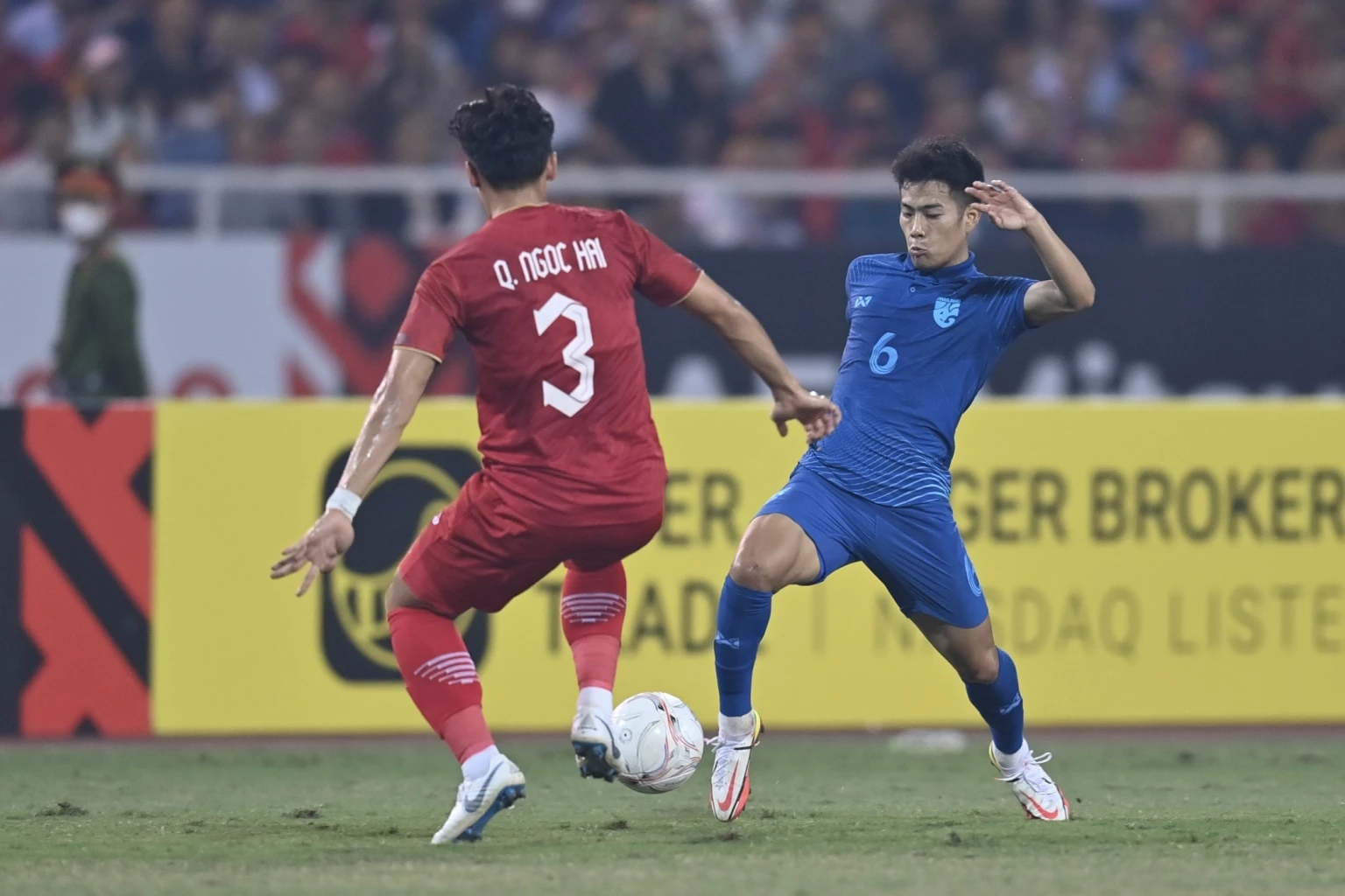 Vietnam and Thailand 2-2 draw in AFF Championship final leg 1