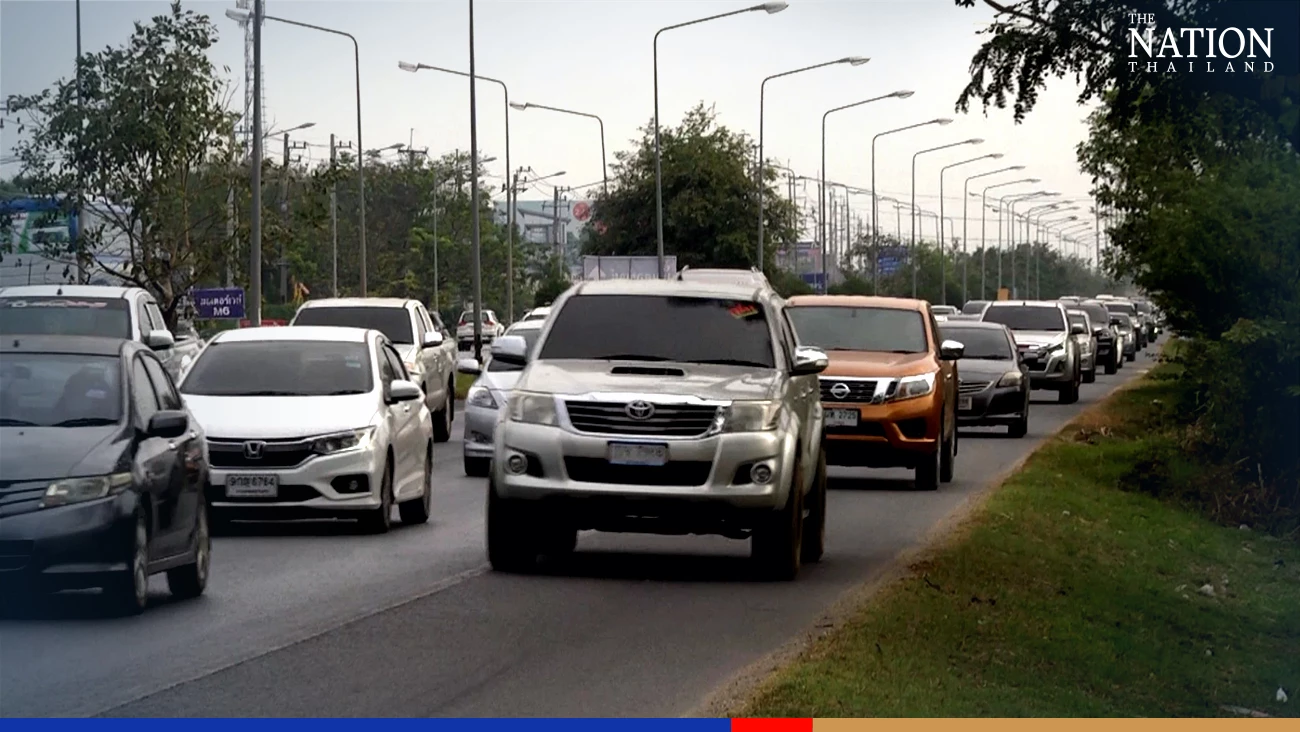 Traffic slows on Bangkok-bound Mittraphap Road as rush to return begins after holidays