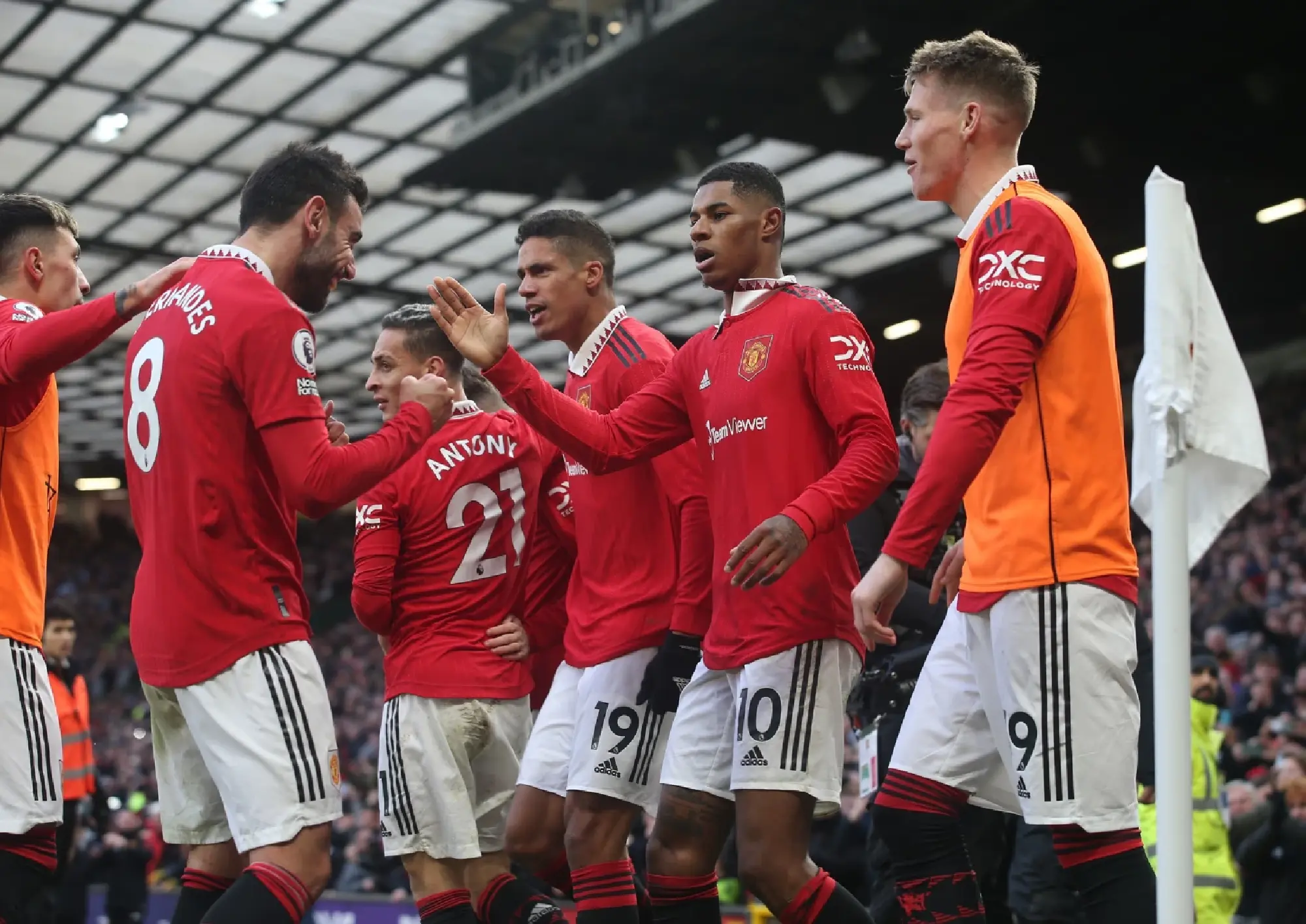 Rashford the hero again as Man United come back to beat Man City in dramatic derby