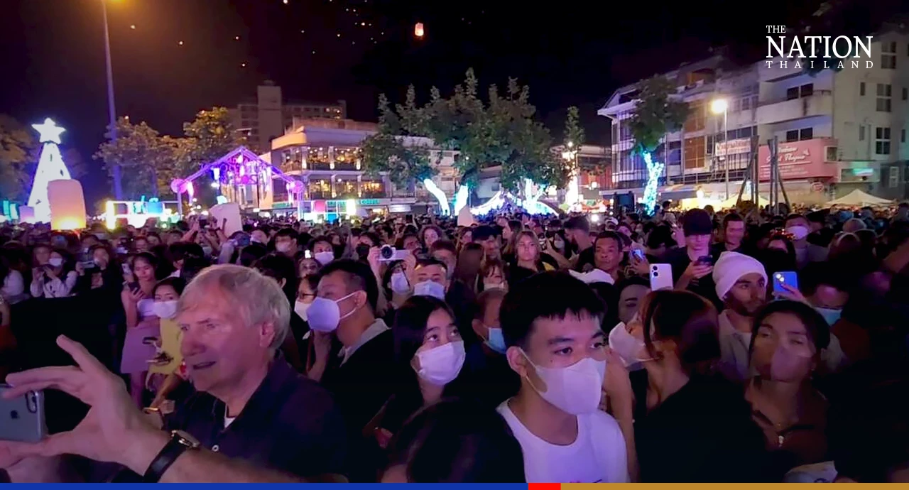 Chiang Mai welcomes 2023 with prayers, lanterns and dazzling pyrotechnics