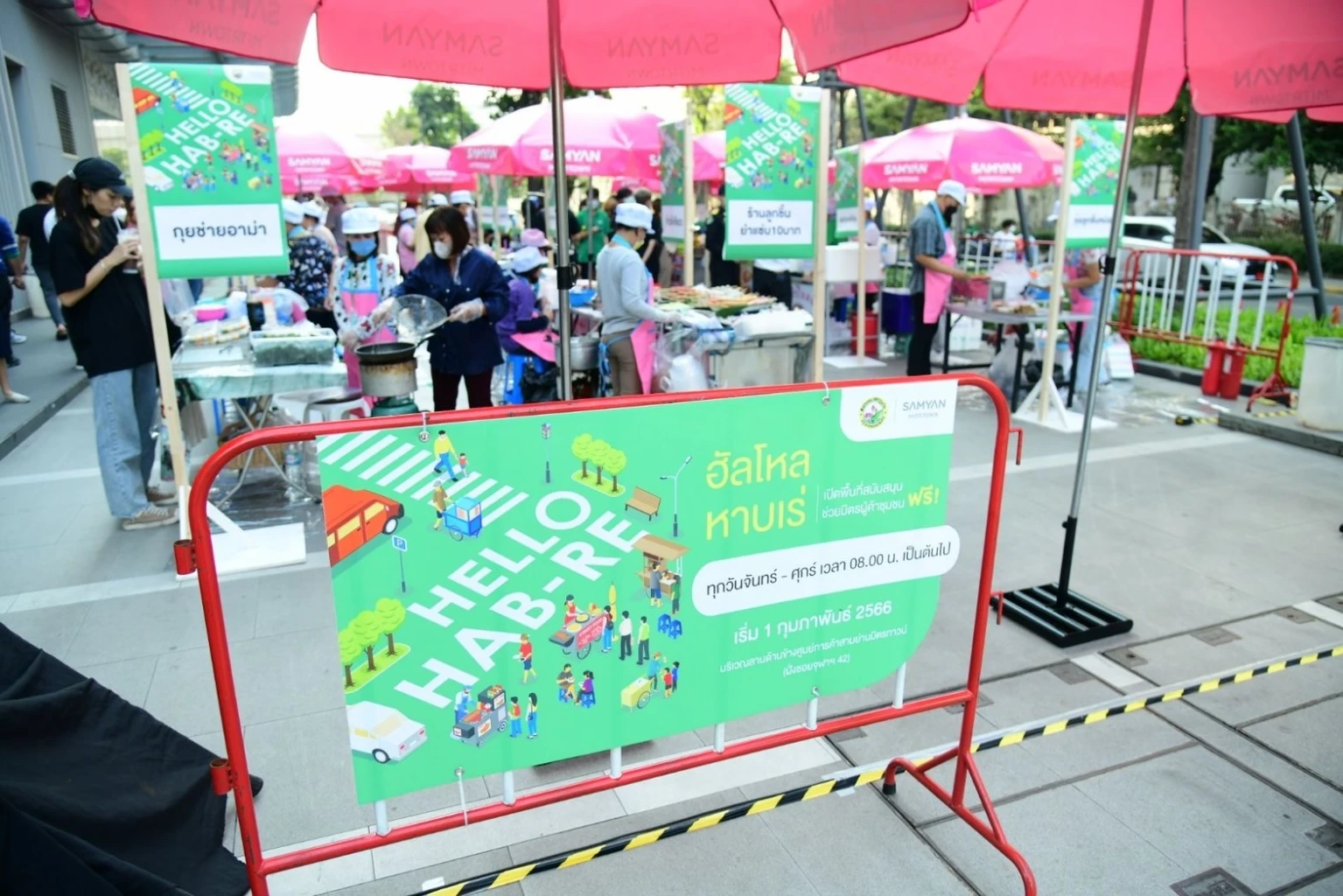 Bangkok opens first free space for street hawkers in project to tidy city