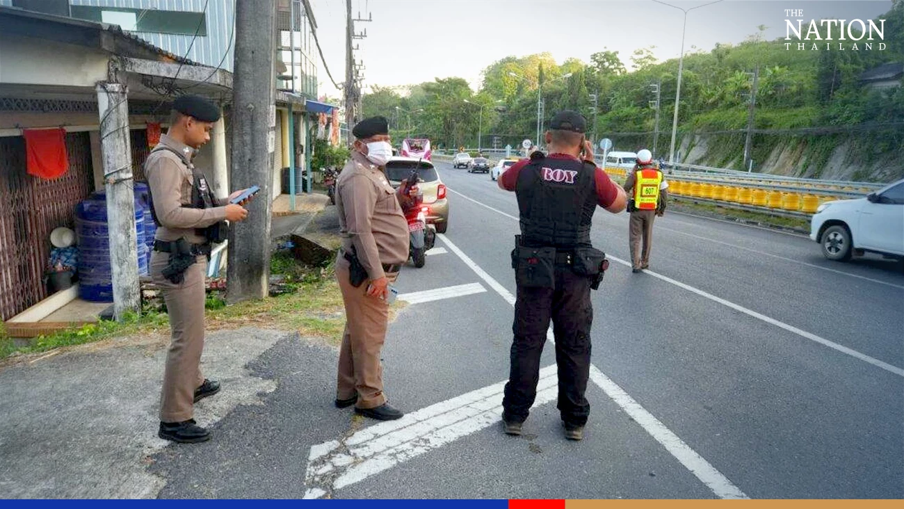 Phuket bus shooter kills himself during stand-off with police