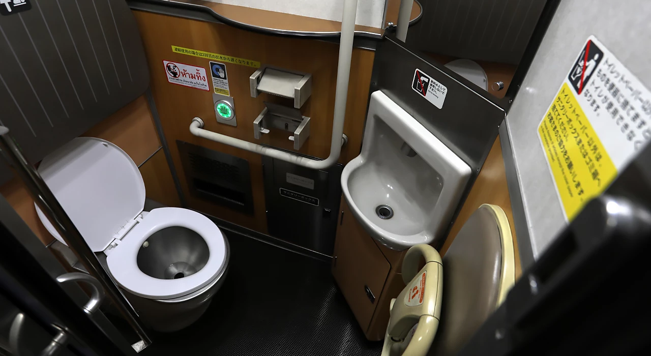 Limited rides to Lopburi offered on Japan's Kiha 183 trains