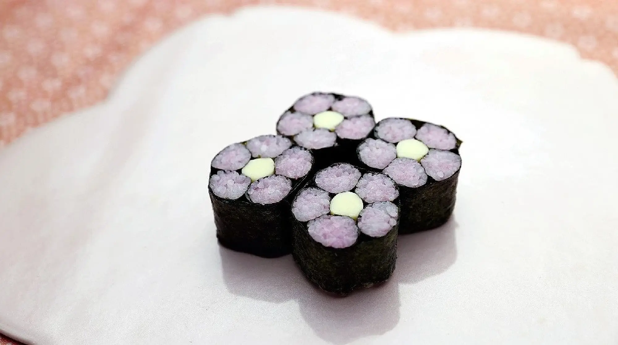 Kazari makizushi modeled after plum blossoms.The Yomiuri Shimbun .