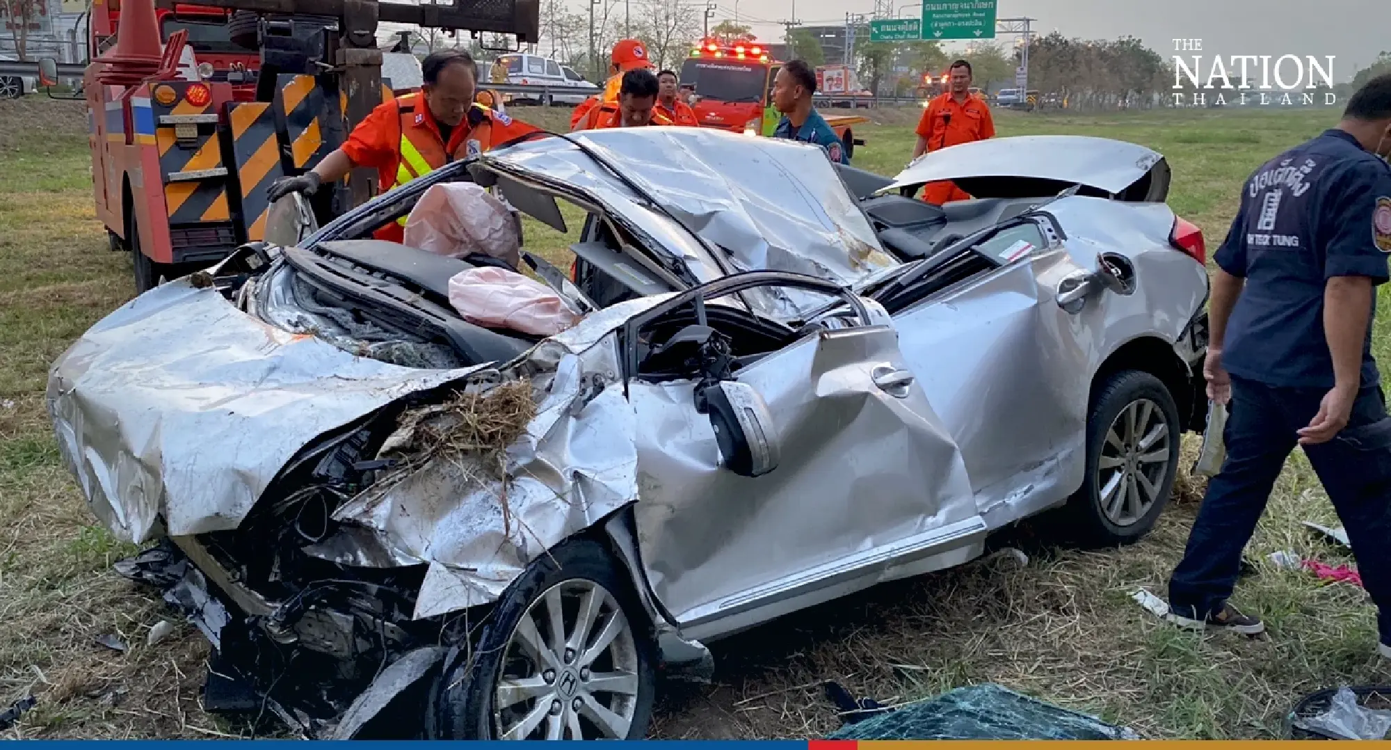 Tragic end: Bangkokian drives off expressway to her death