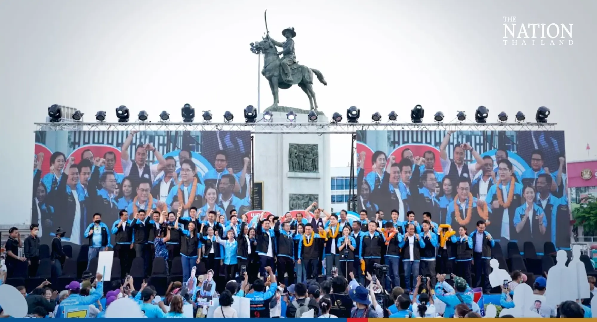 Democrats woo Bangkok voters with ‘4 pledges and 3 prohibitions’