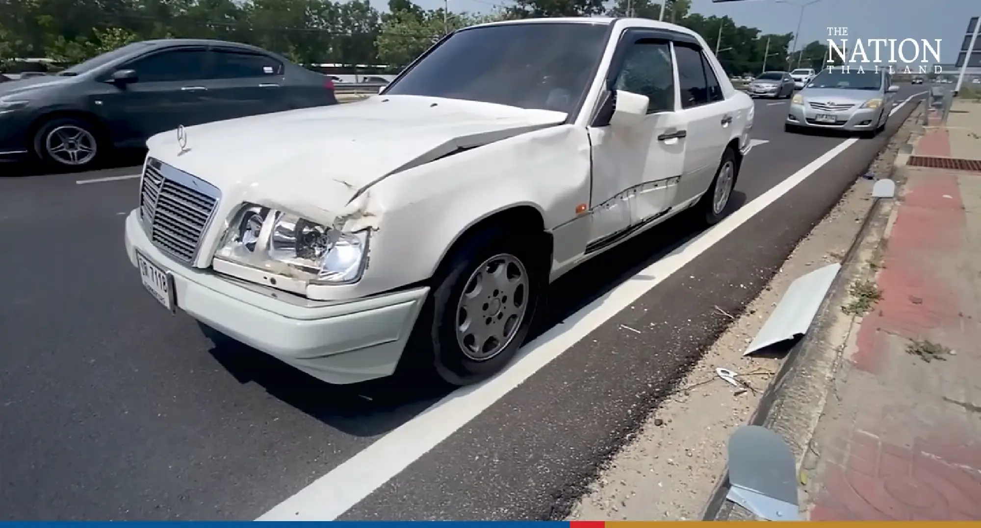 Wild deer slams into Mercedes on 12-lane Bangkok highway