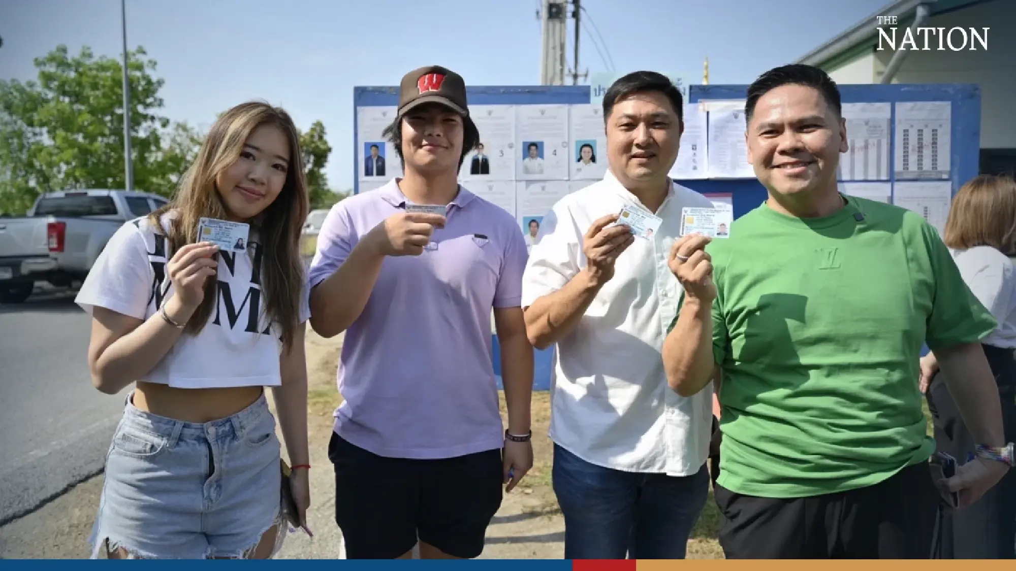 Varawut prays at his father Banharn's monument before casting vote