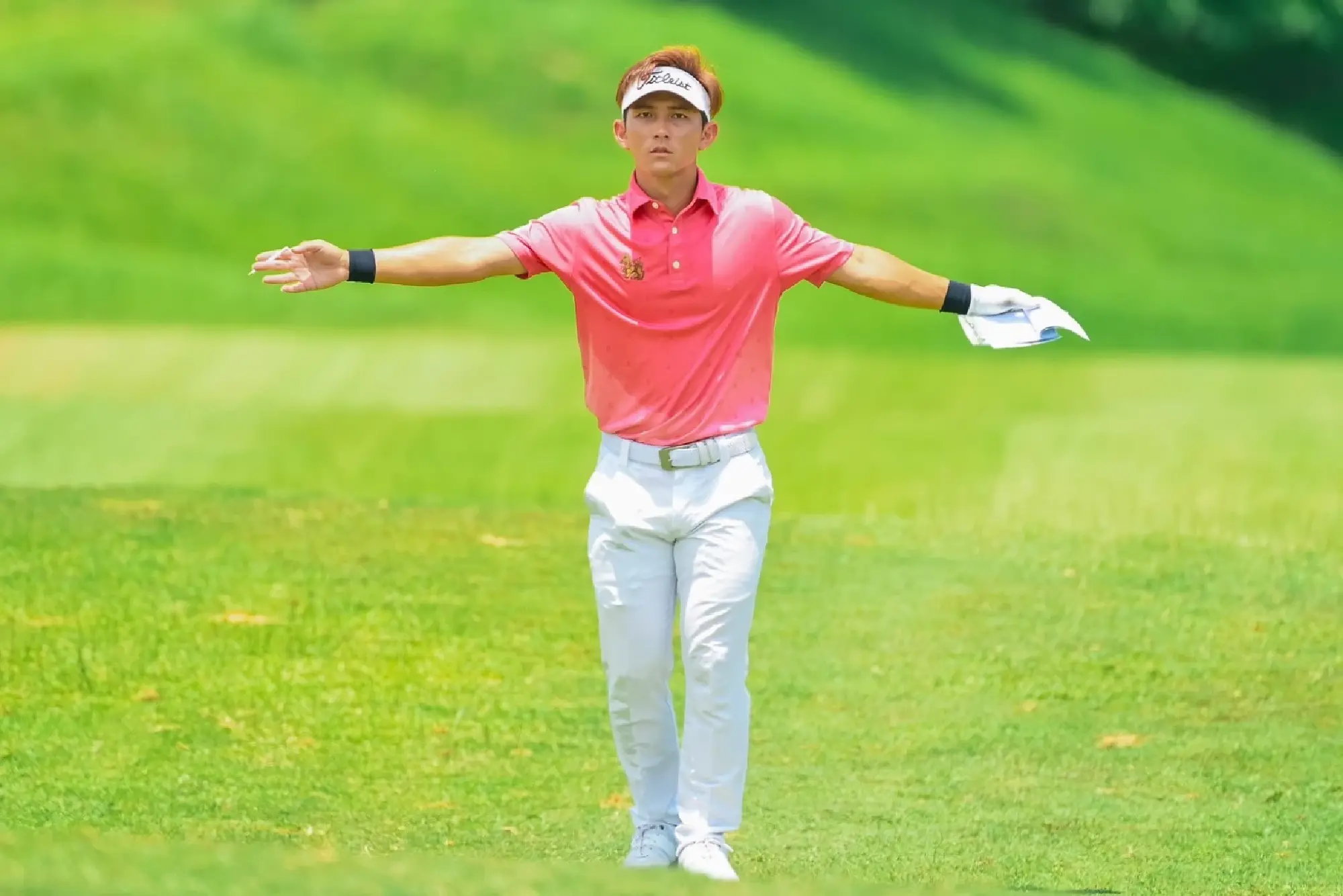 Mighty Mouse Witchayanon  Takes Command with Bogey-Free 65 at Gassan Khuntan