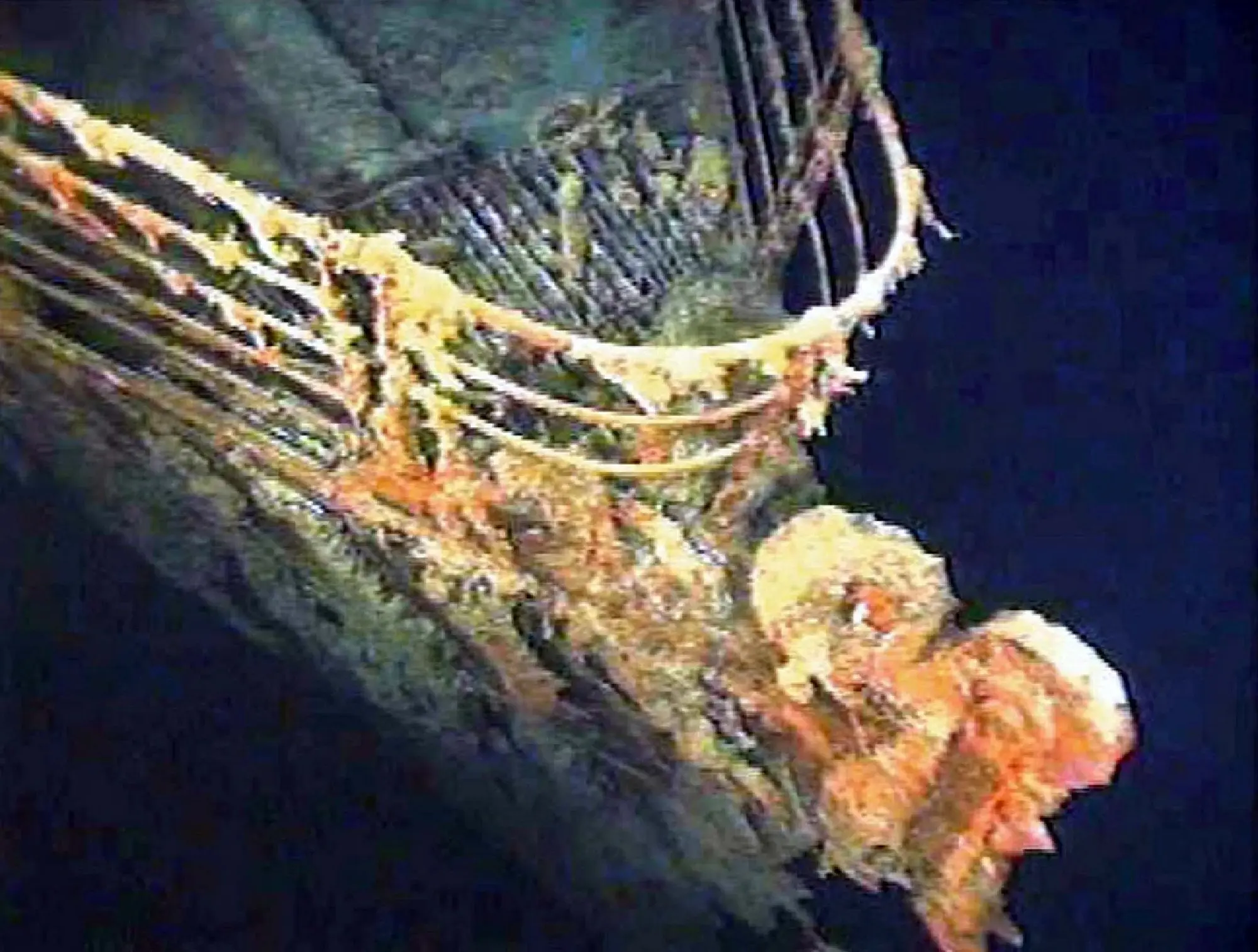 US, Canada launch search for missing submersible touring Titanic wreckage