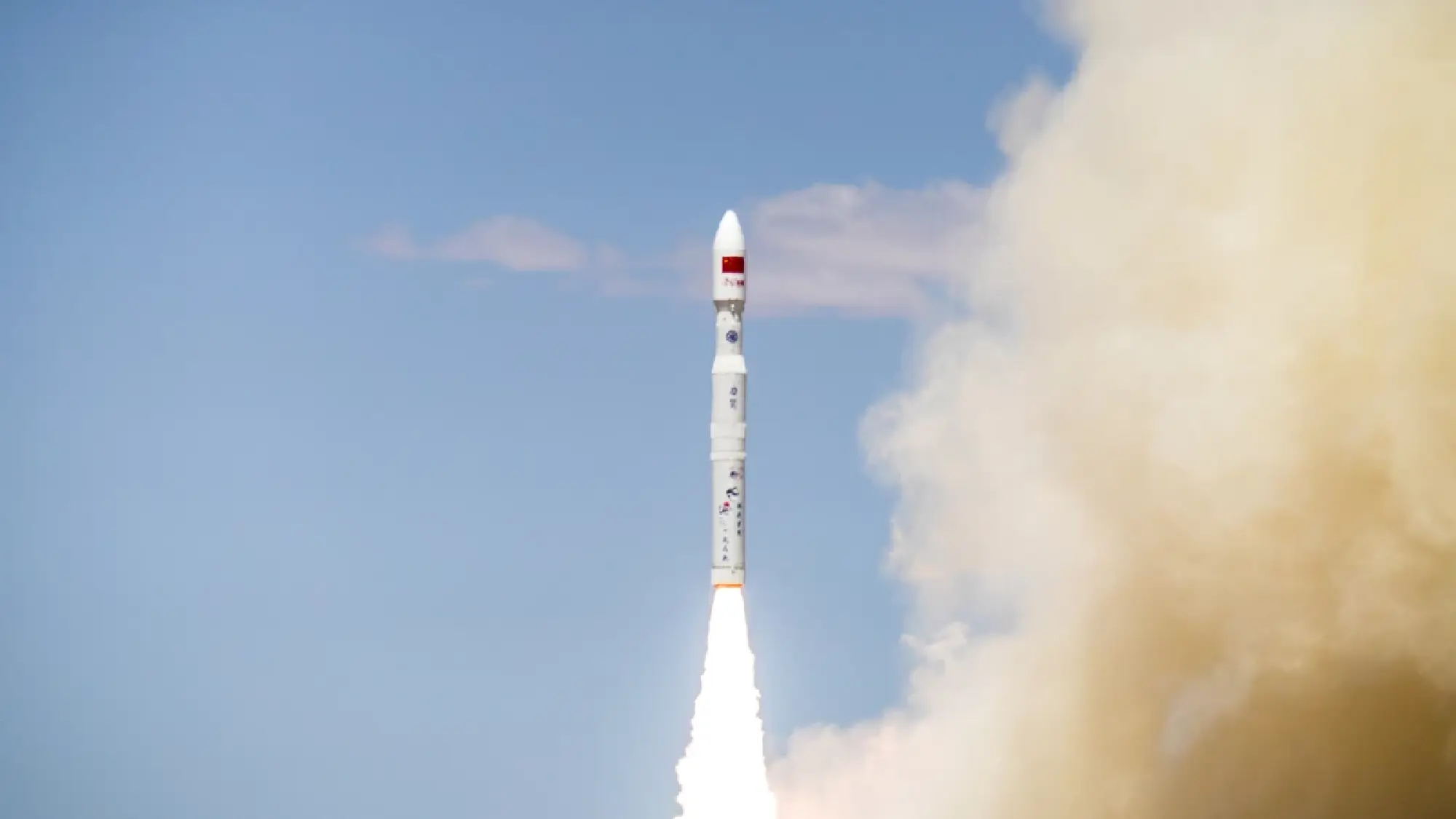 China launched a ZK 1A carrier rocket from the Jiuquan Satellite Launch Center in northwestern China, transporting 26 satellites into space. [Photo provided to chinadaily.com.cn]