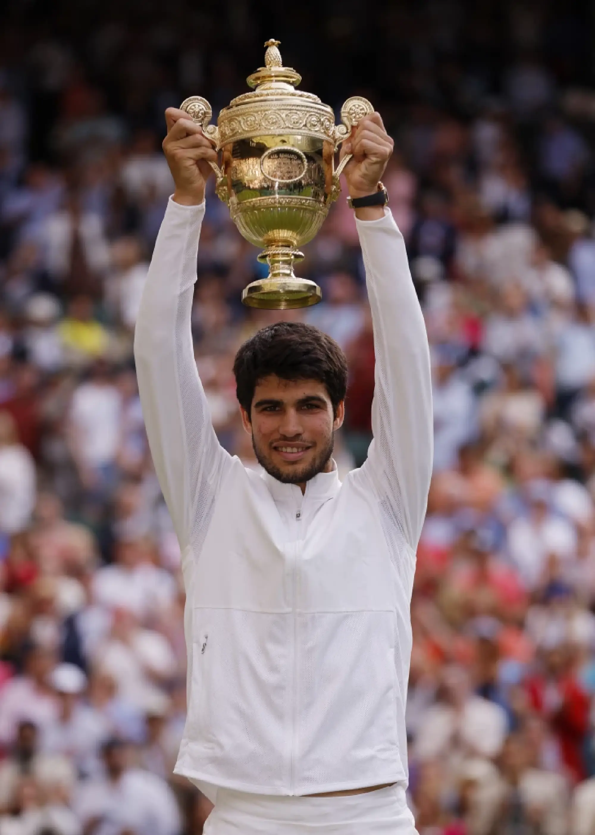 Alcaraz seizes Wimbledon throne as Djokovic finally meets his match