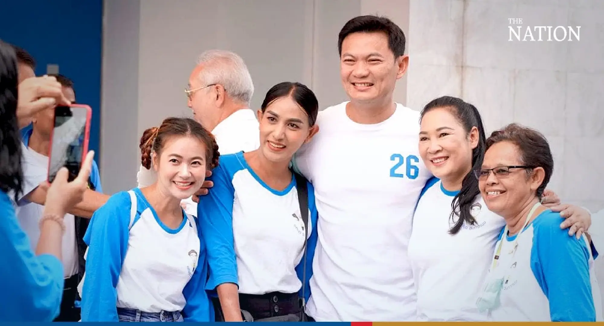 Former academic Suchatvee eyes Democrat Party leader post