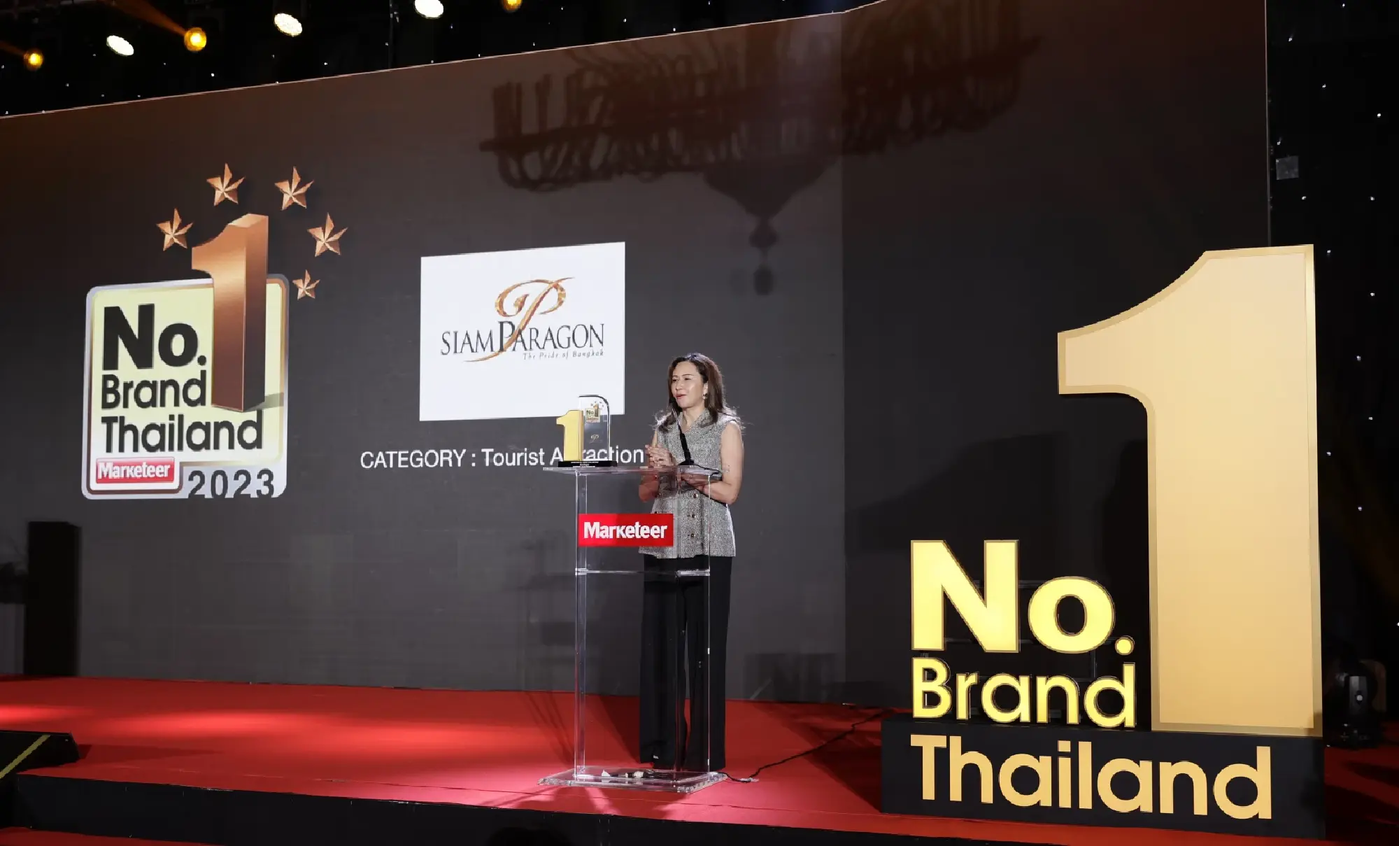 Siam Paragon and ICONSIAM ranked top two “Tourist Attraction Malls” at Marketeer No.1 Brand Thailand 2023 Awards