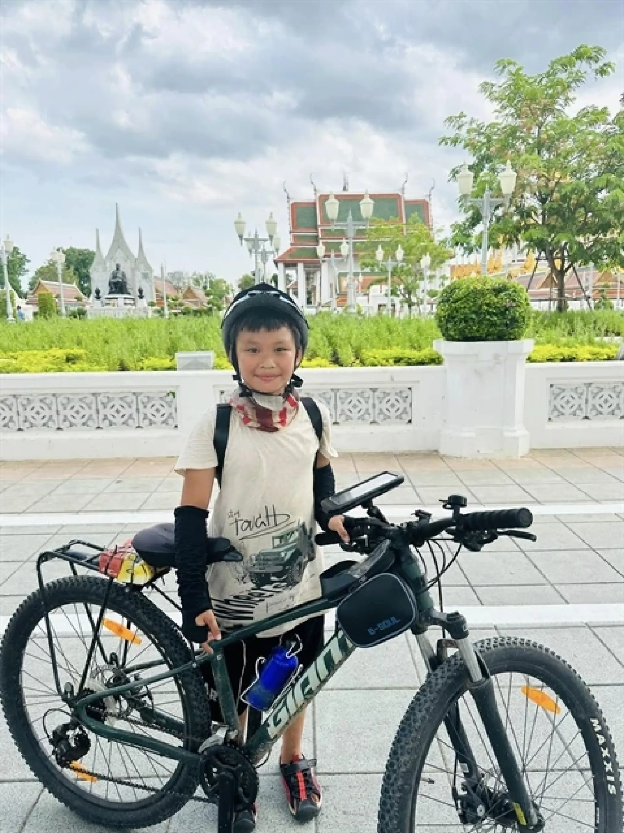 Nong Quang Anh poses when he is in Bangkok, Thailand. — Photo courtesy of Nông Quang Duy