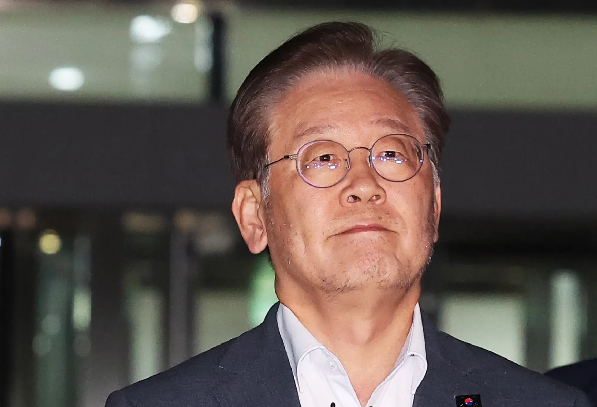 Interrogation paused over South Korean opposition leader's health