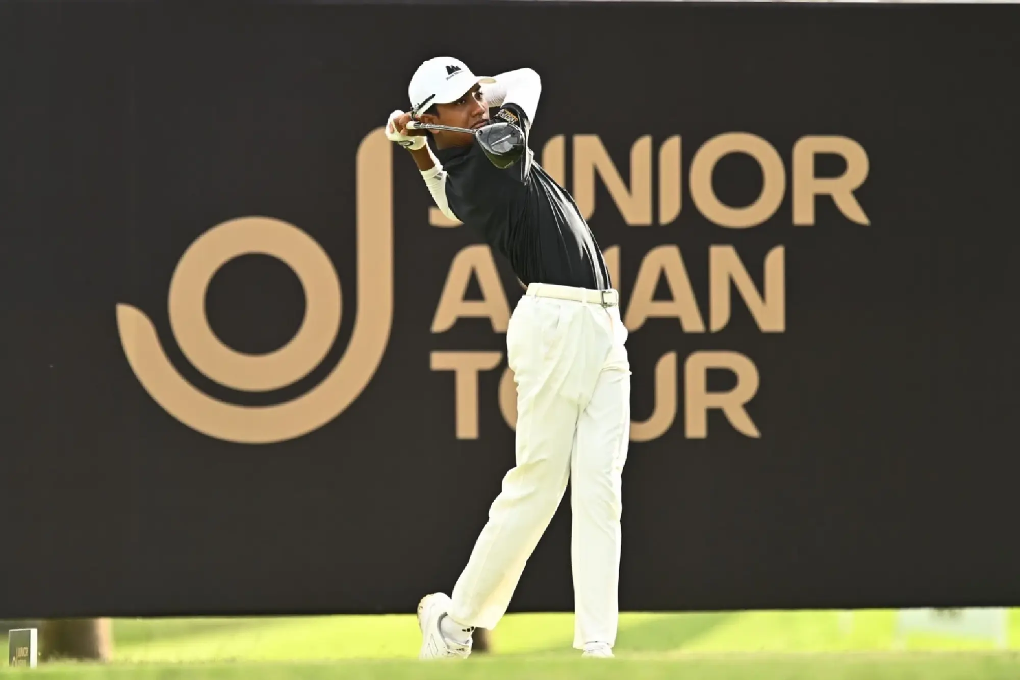 Rising stars Teerawut and Alisa make waves at 4th JAT Opener 