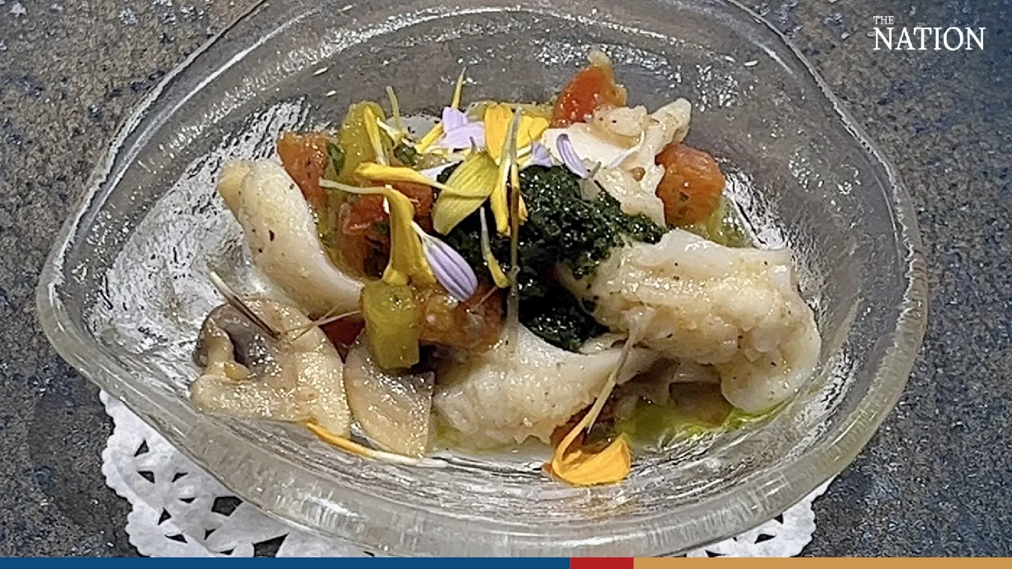 “Ishigaki Gai” (castle stone clams) with sauteed mushrooms in a basil-pesto sauce