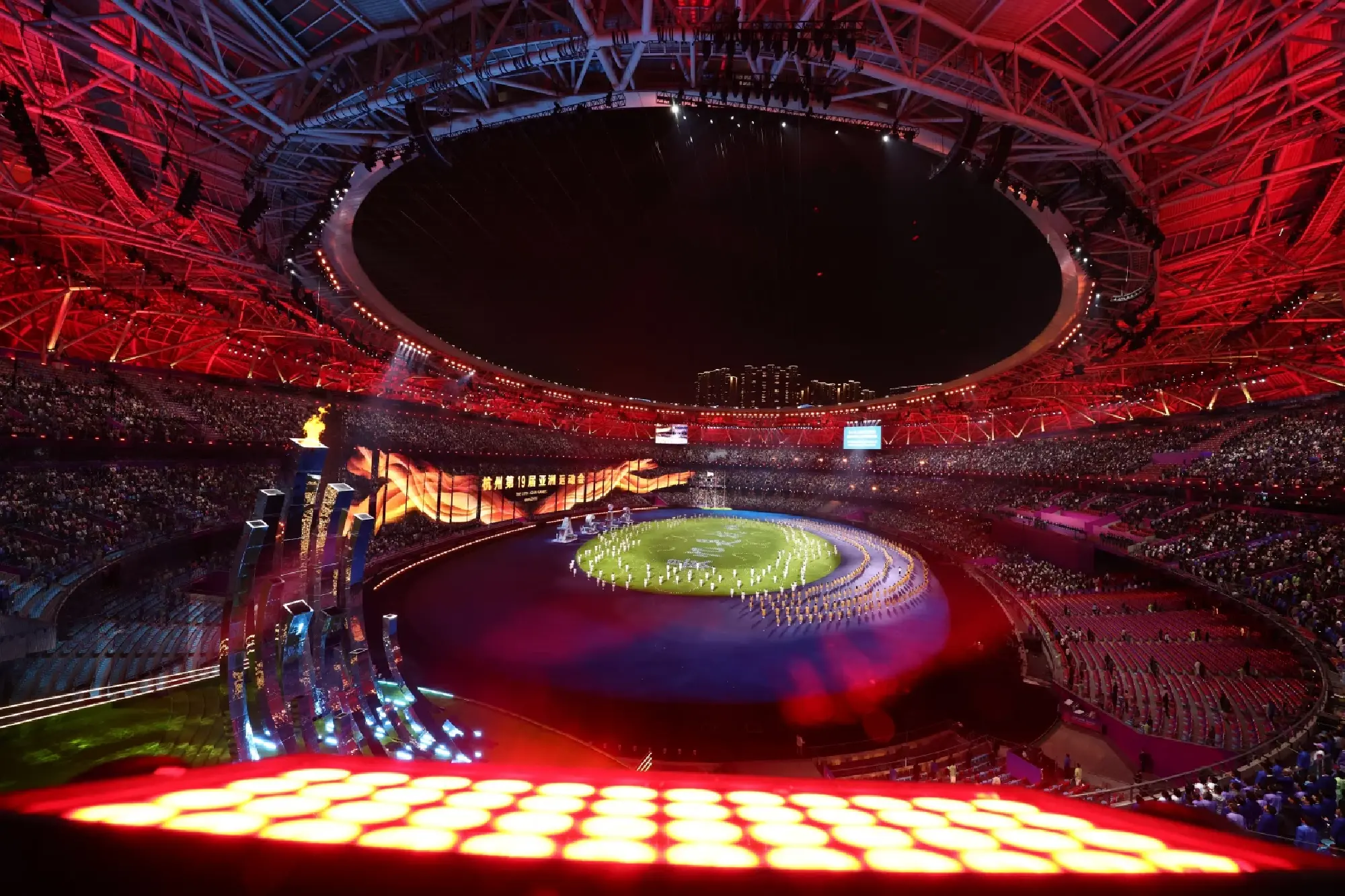 China's Premier Li, thousands of spectators, athletes close 19th Asiad