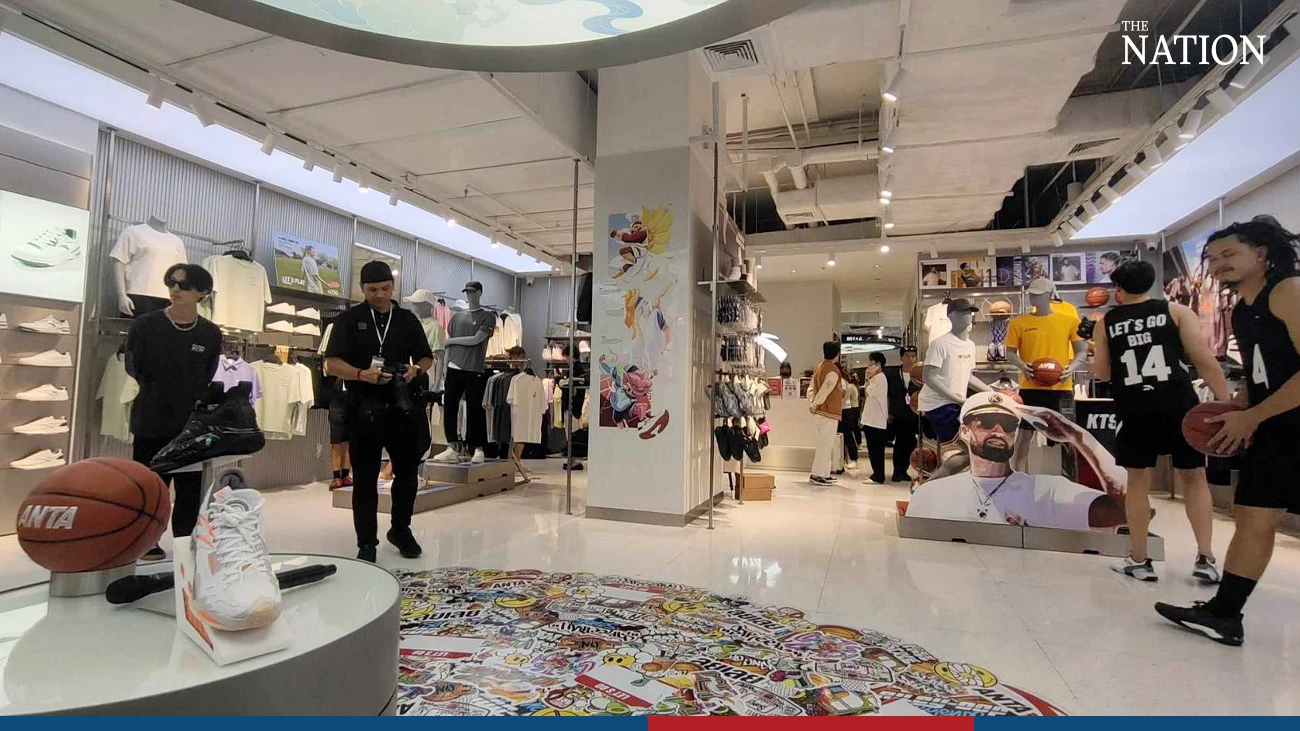 Chinese sportswear brand opens store in Bangkok’s CentralWorld shopping