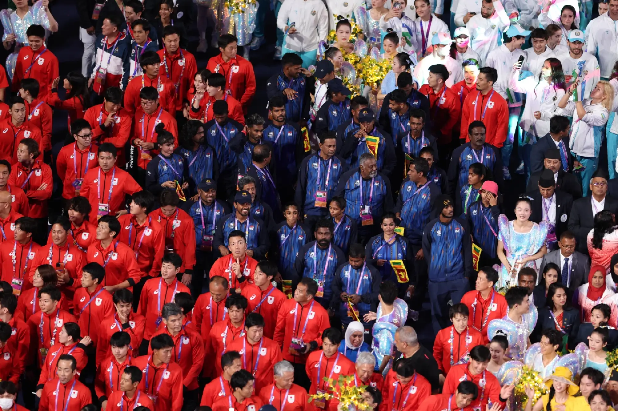 China's Premier Li, thousands of spectators, athletes close 19th Asiad