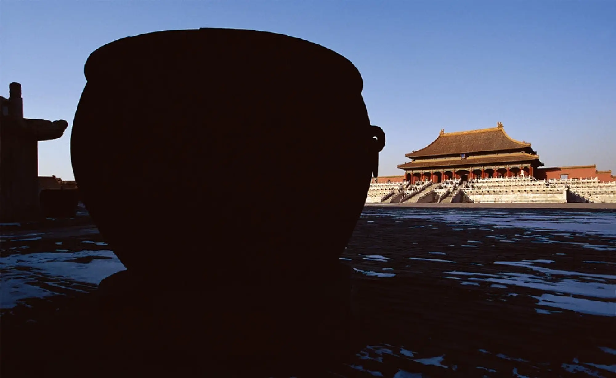Photographer captures mystic Forbidden City