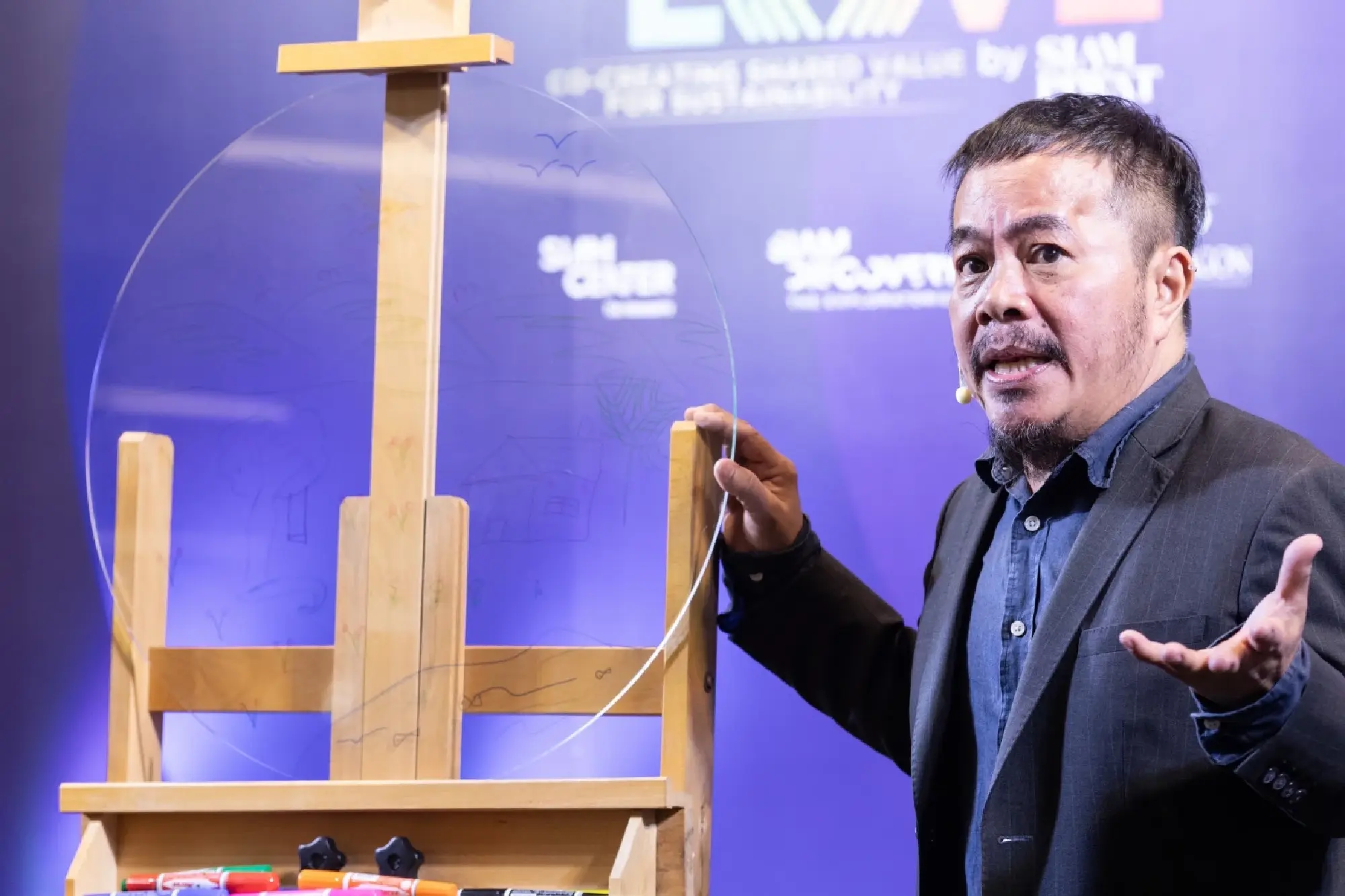 Siam Piwat and Government Savings Bank support children in needs