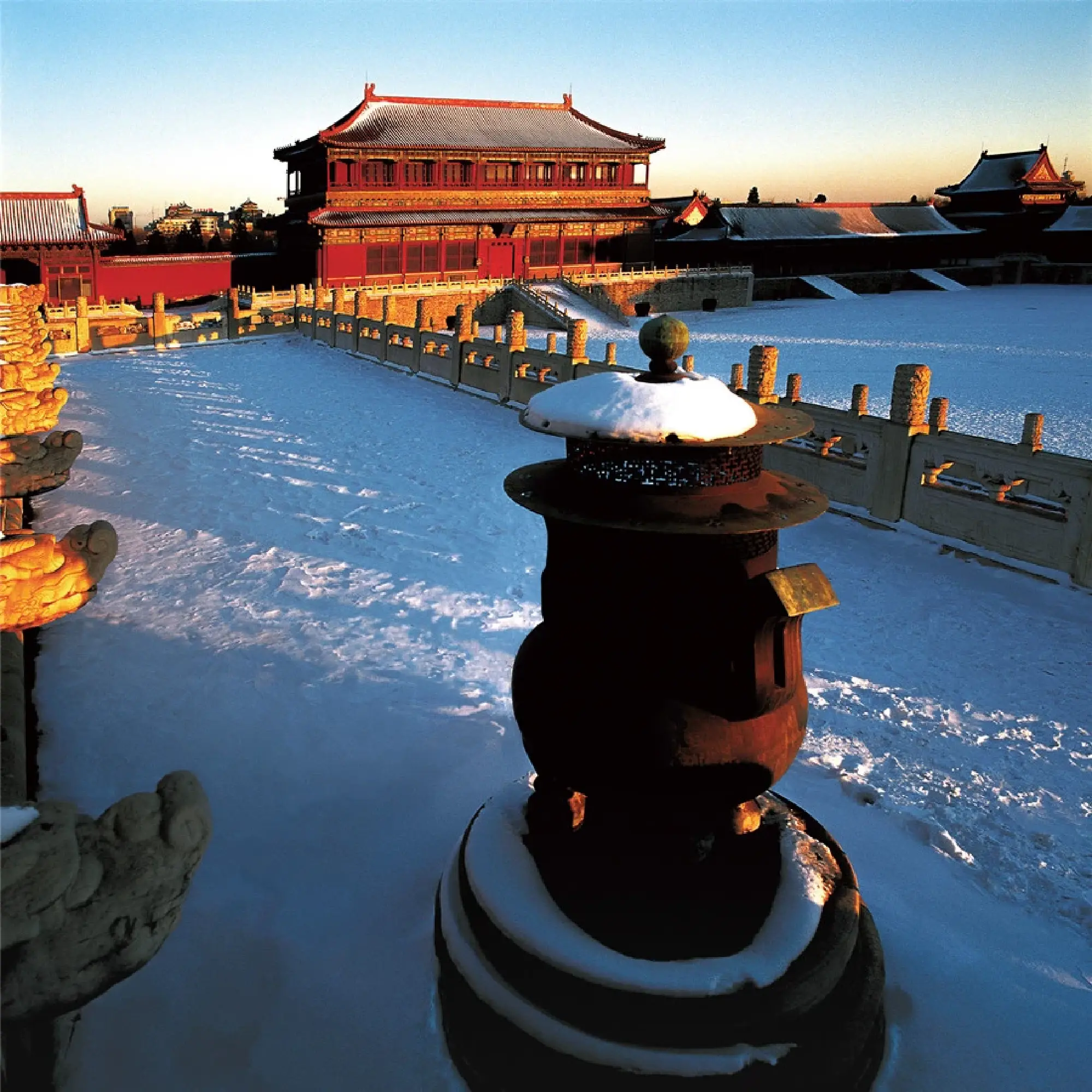 Photographer captures mystic Forbidden City