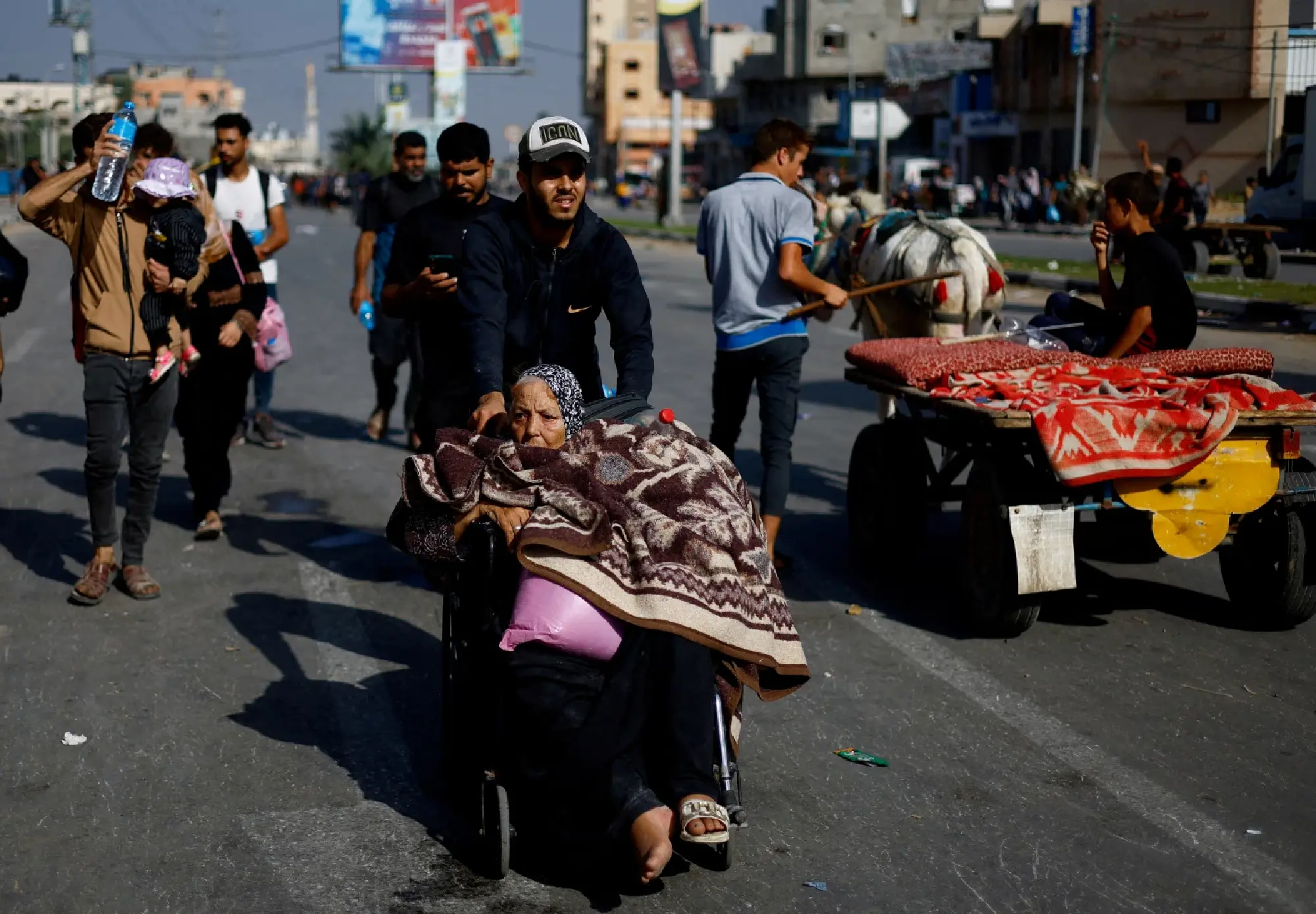 Israel agrees to 4-hour daily pauses in Gaza fighting to allow civilians to flee