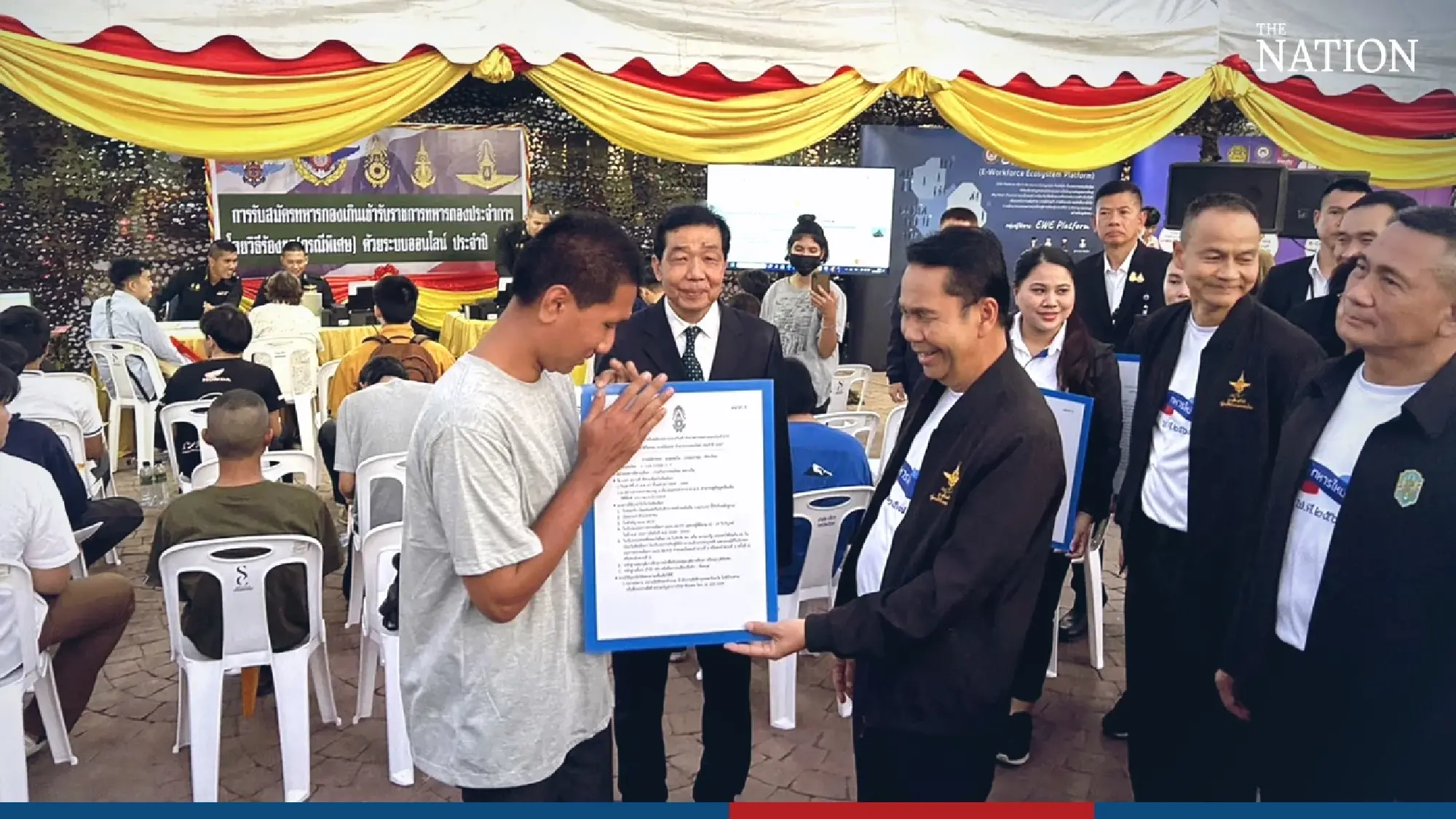 Defence minister encourages military conscription