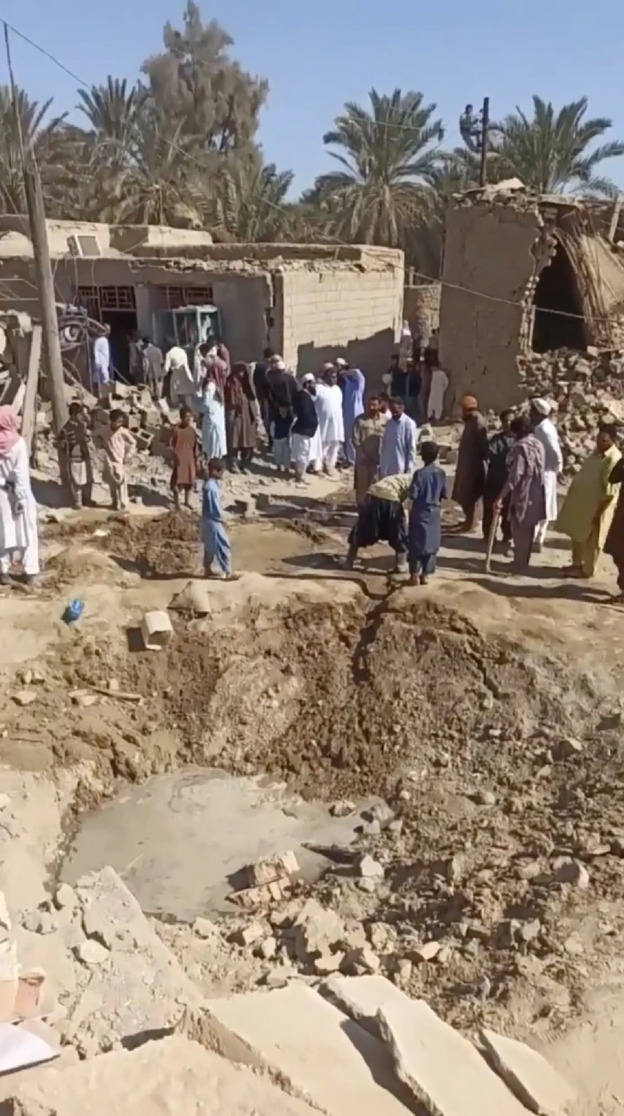 Pakistani strikes in Iran kill 9, heighten border tensions