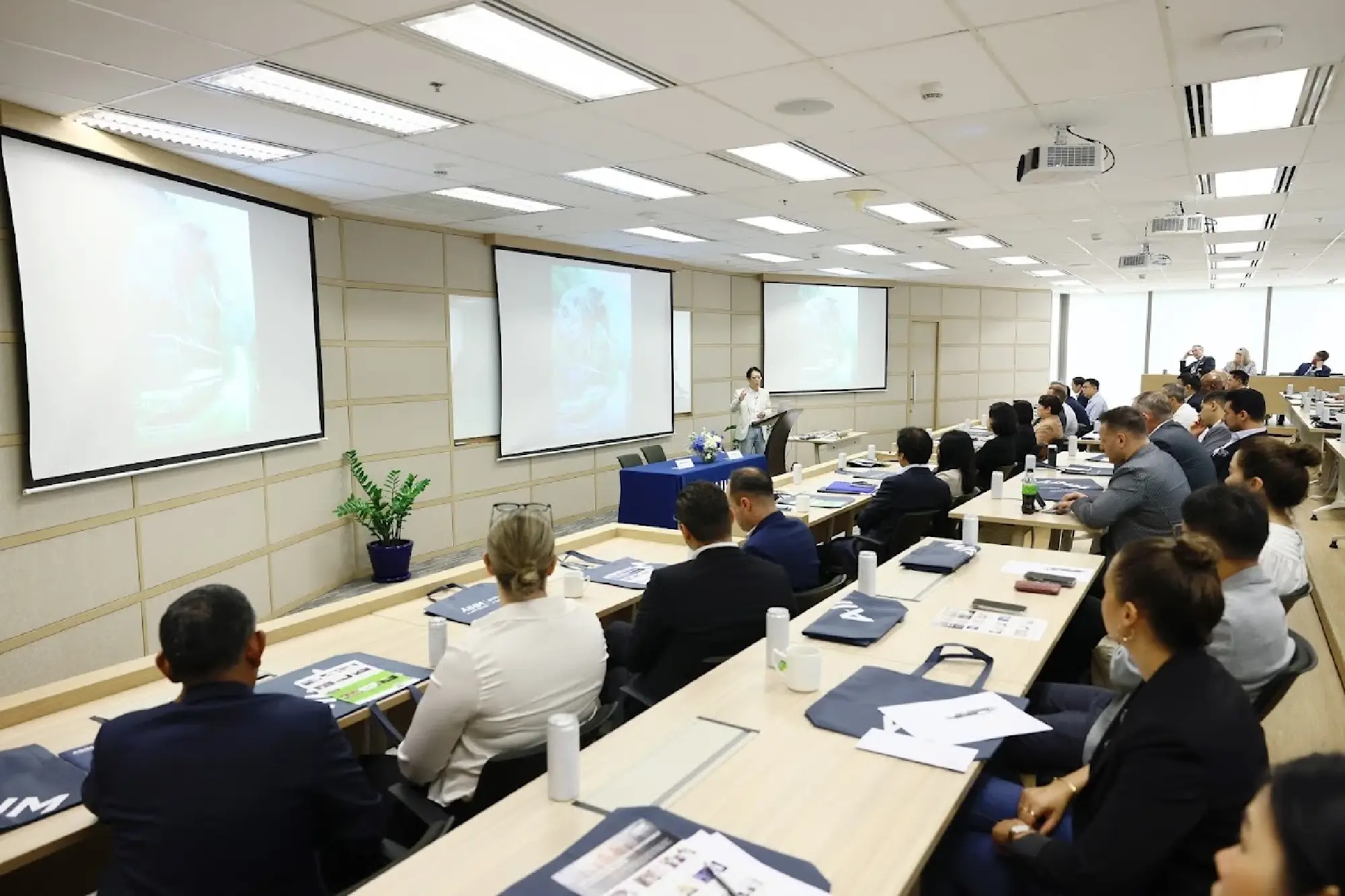 AIHM collaborates with Deloitte for new courses on dynamic hospitality