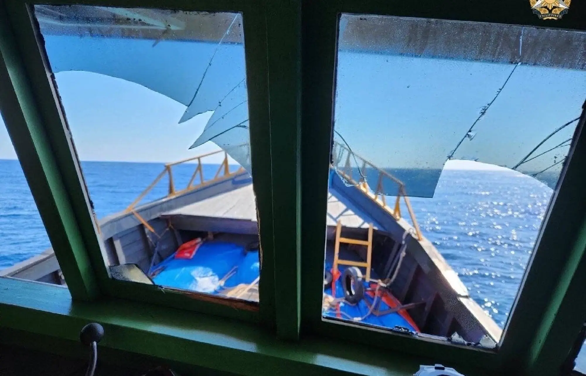 Philippines demands China: Recall vessels from Ayungin