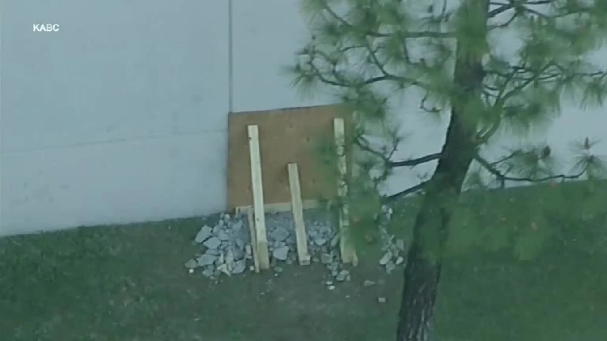 LA heist sounds like it came from a thriller novel. Thieves stole $30 million in cash