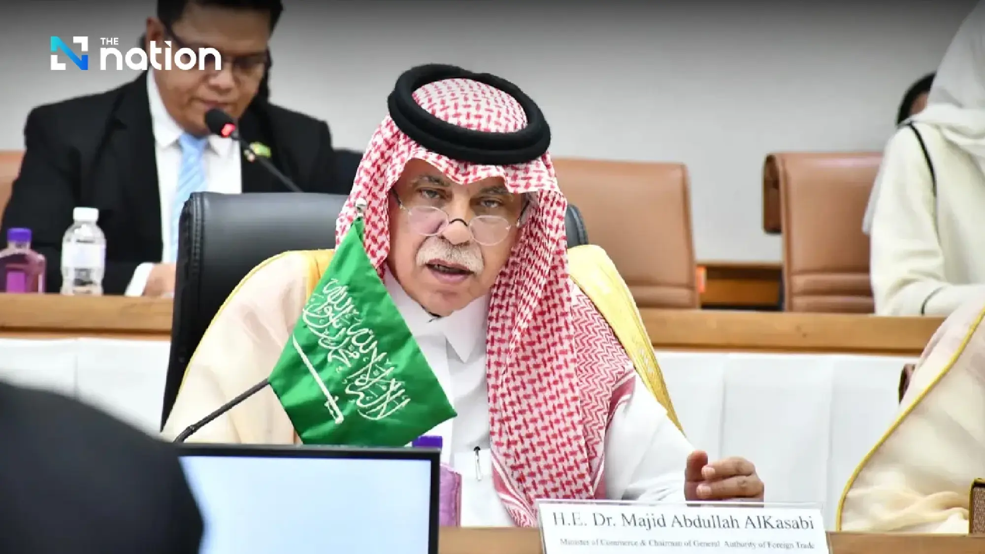 Somsak discusses closer health cooperation with visiting Saudi minister