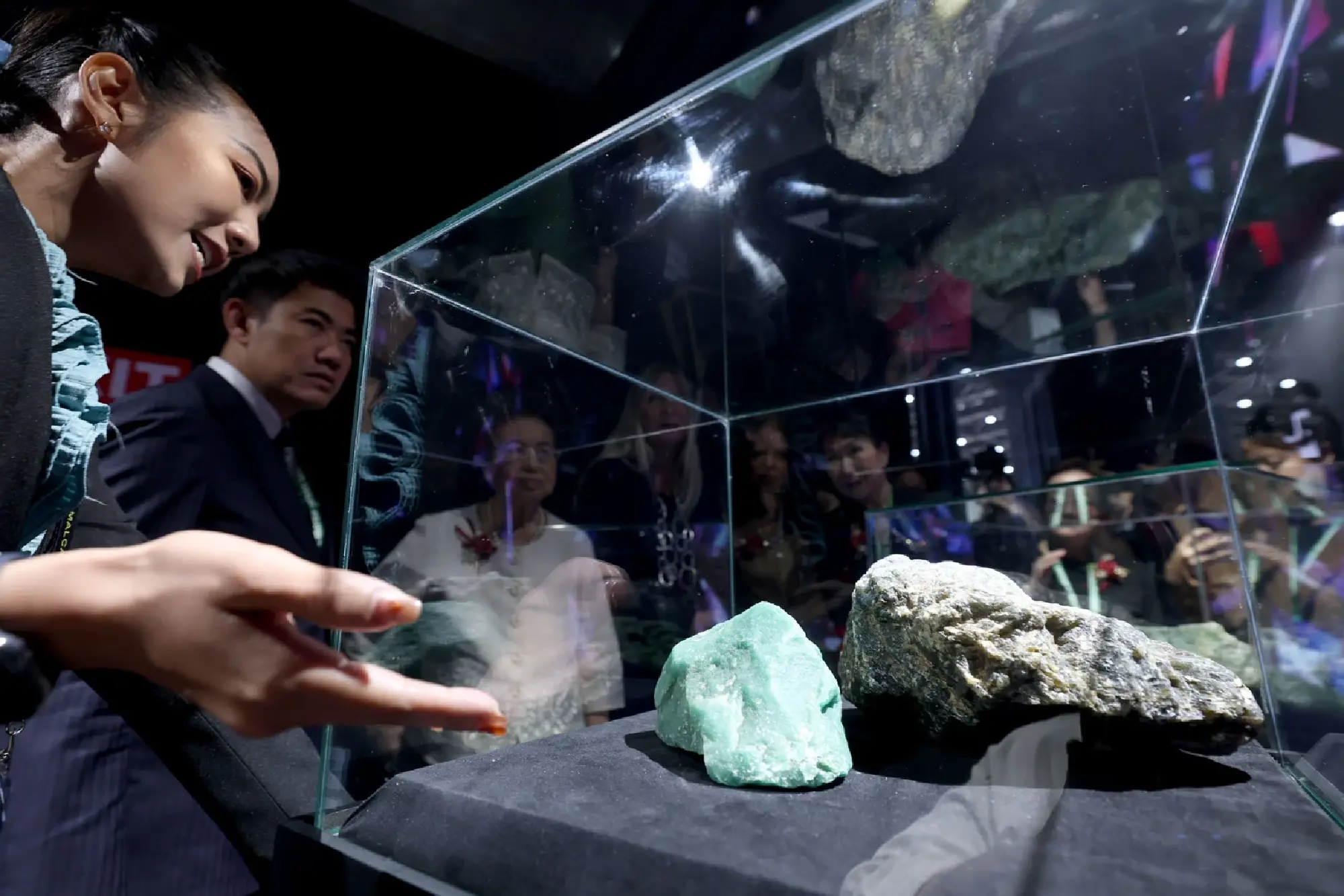 Open the curtains at the JGAB 2024 world-class gemstone exhibition