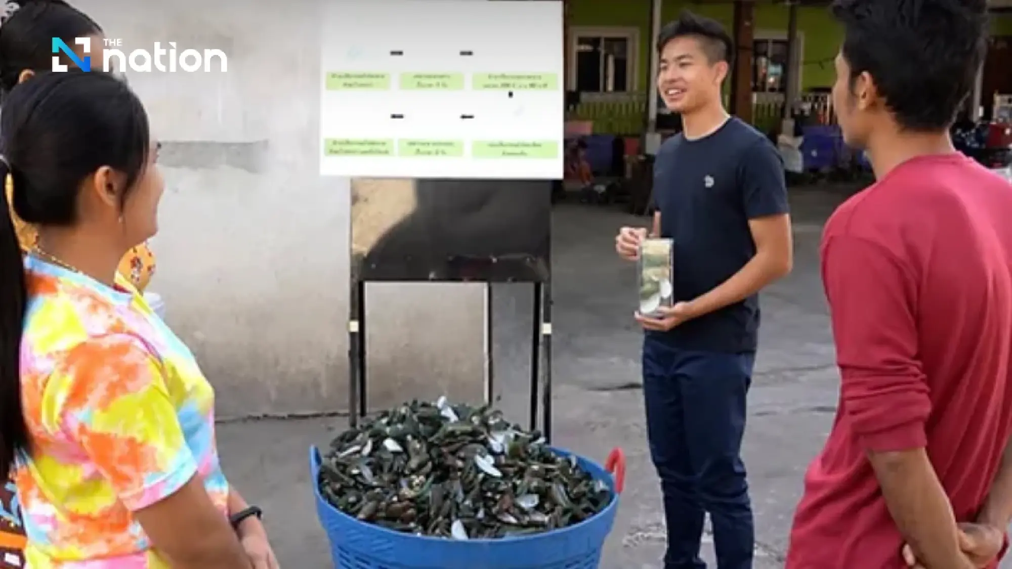 Teenage innovator transforms waste into air-purifying paint with significant social impact