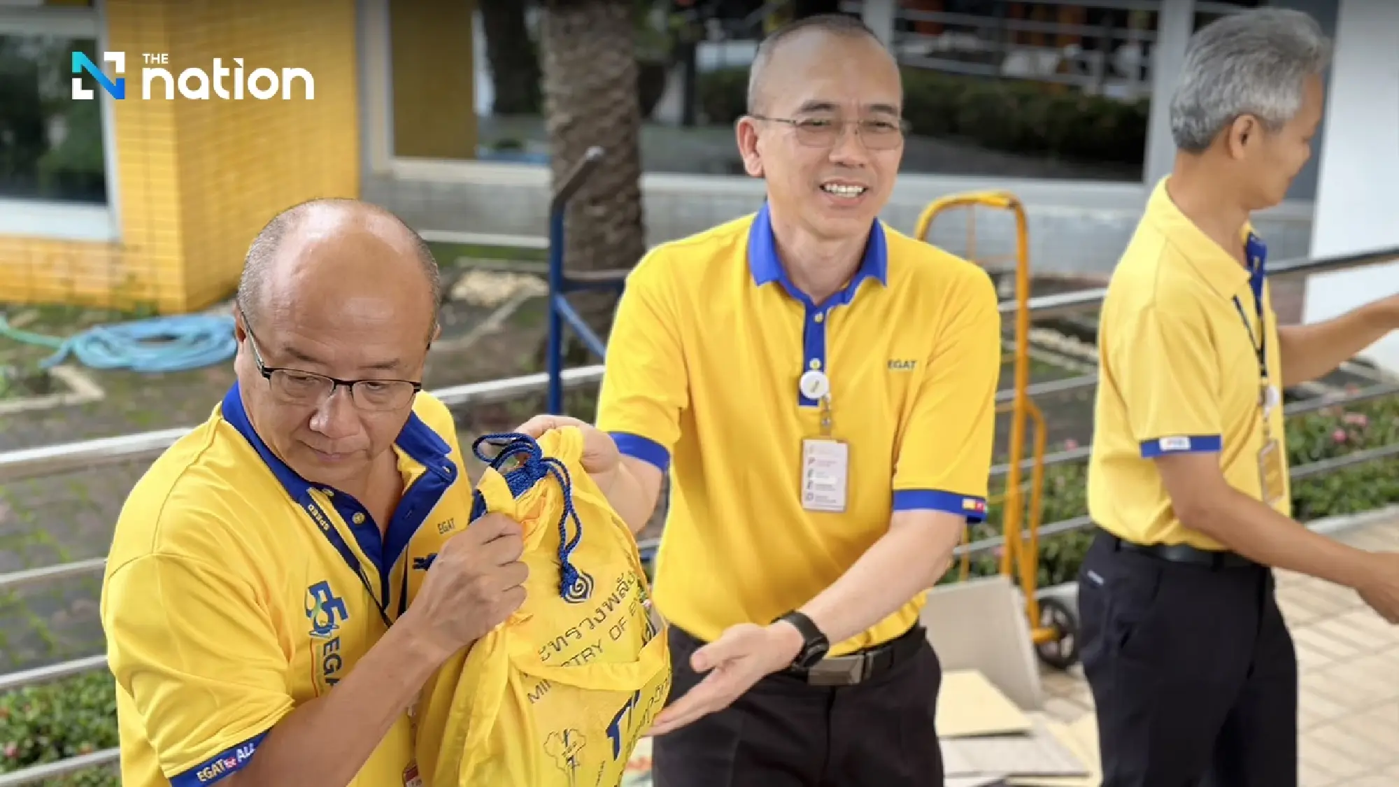 Survival kits from Ministry of Energy and EGAT reach flood victims in the North