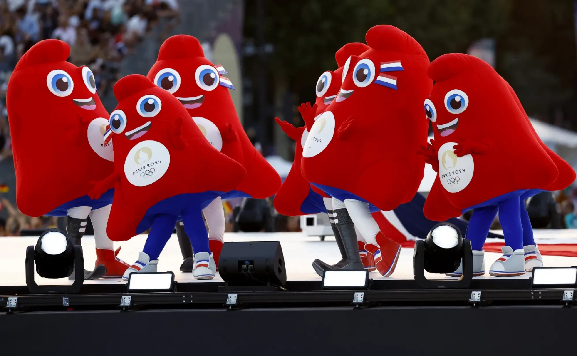 Joyful ceremony kickstarts Paris 2024 Paralympics