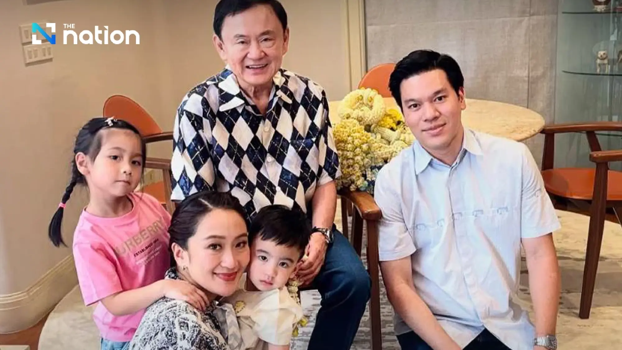 Paetongtarn celebrates Father’s Day with dad Thaksin and family