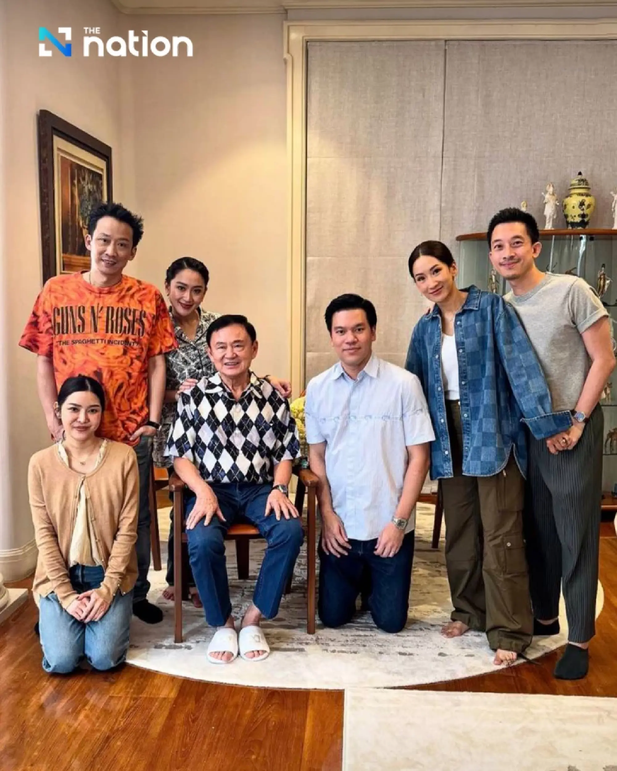 Paetongtarn celebrates Father’s Day with dad Thaksin and family