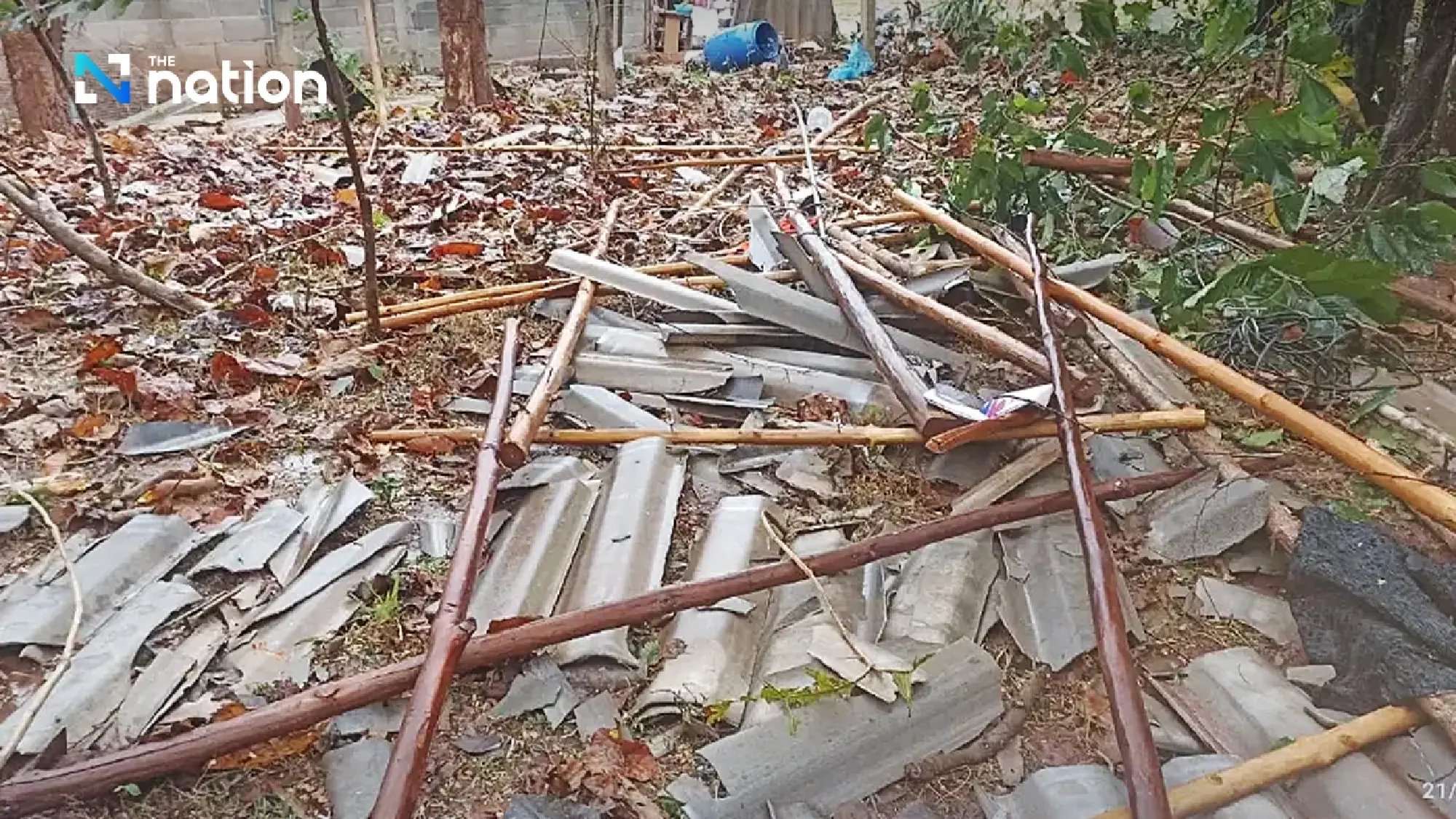 Hailstorm damages houses in Phayao province, floods a village